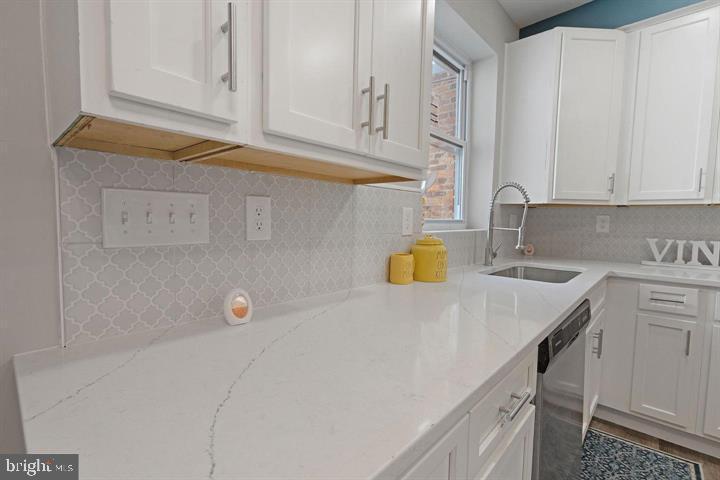 WAVERLY - Residential Lease