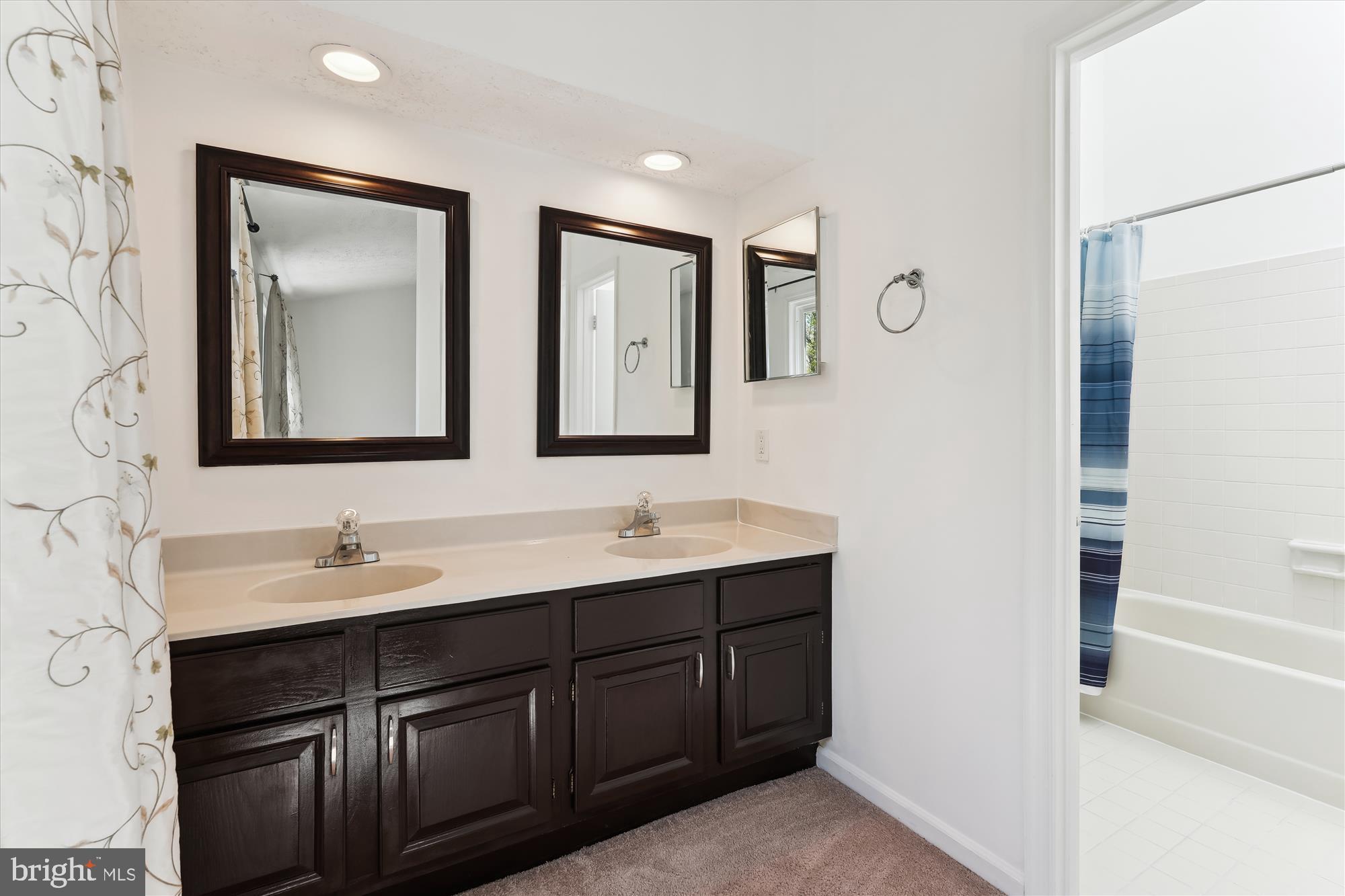 CHURCHILL TOWN SECTOR - Residential