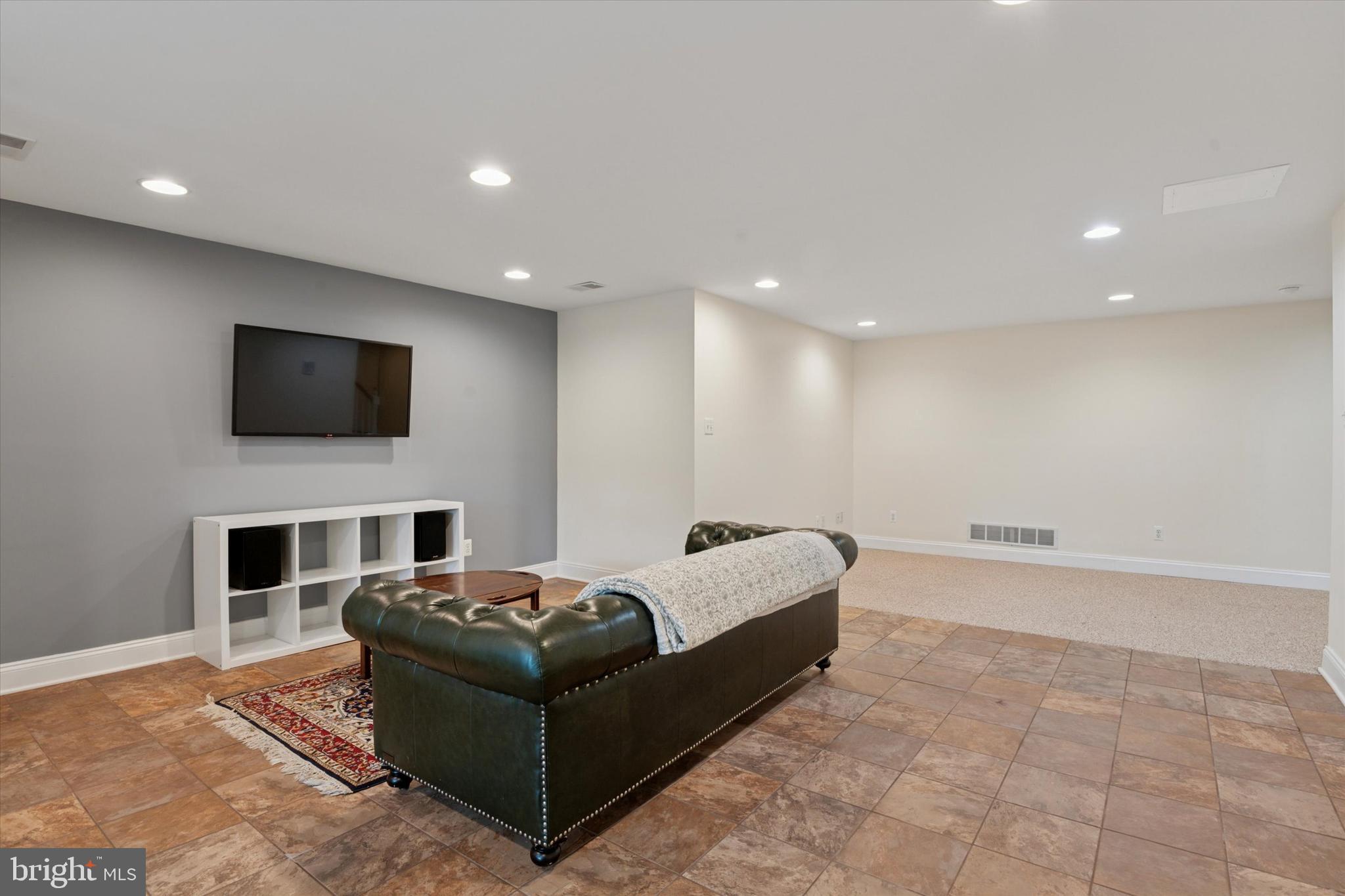 OSBORNE PLACE - Residential