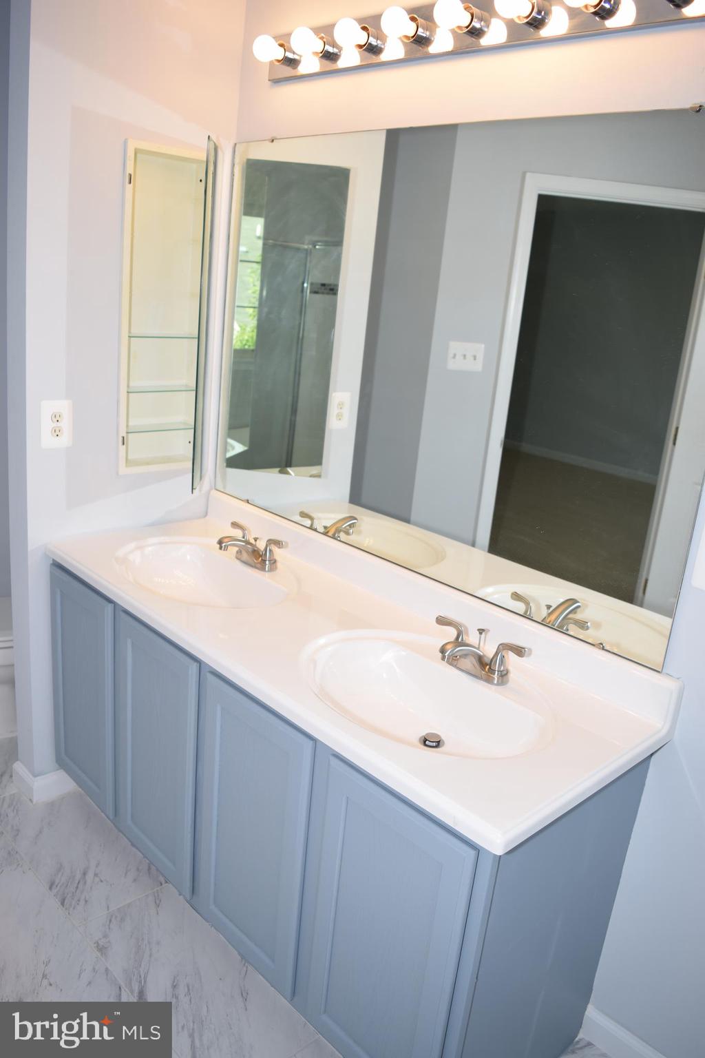 VISTA GARDENS PLAT 1> - Residential