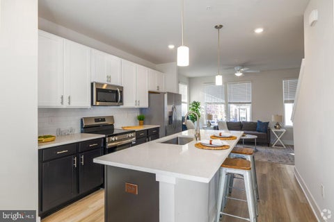 Townhouse For Rent - 1821 Guilford Avenue<br/> BALTIMORE, MD 21202