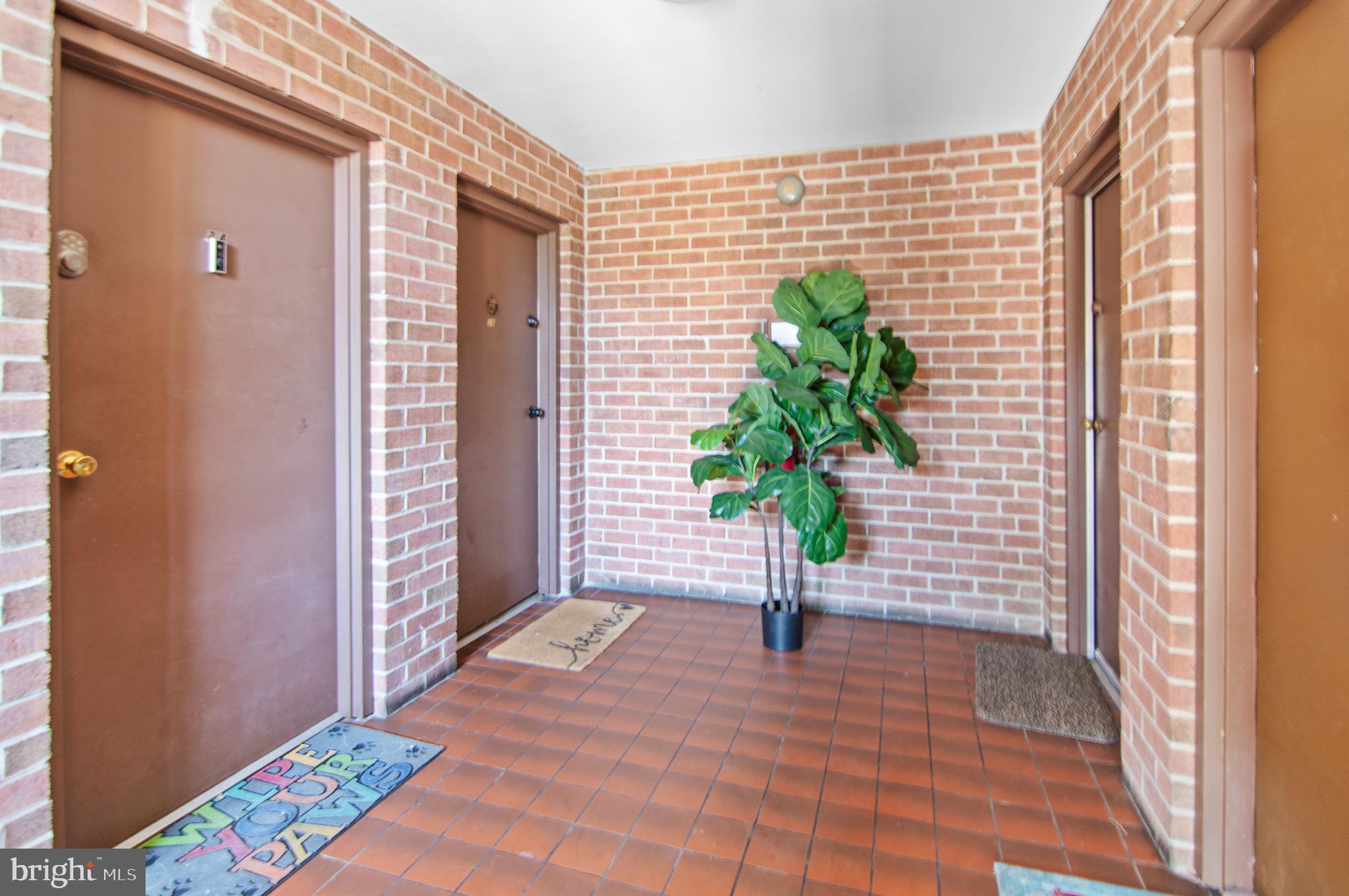 SUN VALLEY CONDOMINIUMS - Residential