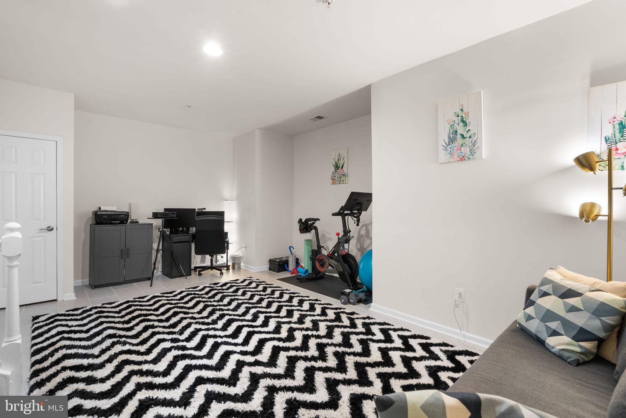 KING FARM IRVINGTON - Residential