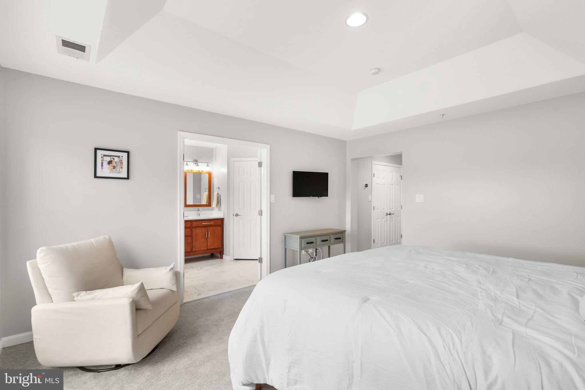 KING FARM IRVINGTON - Residential