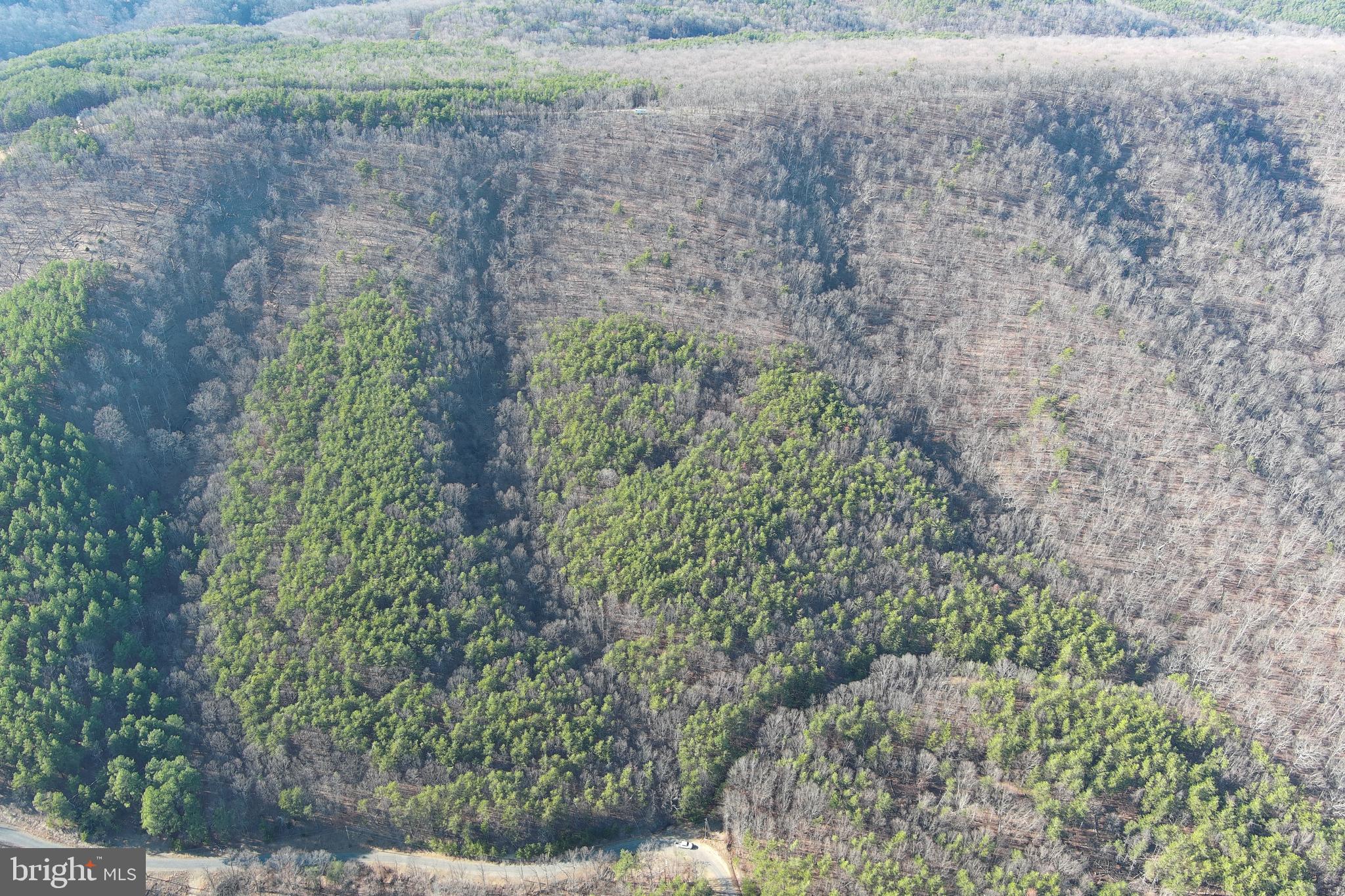 BLUFFS ON THE POTOMAC - Land