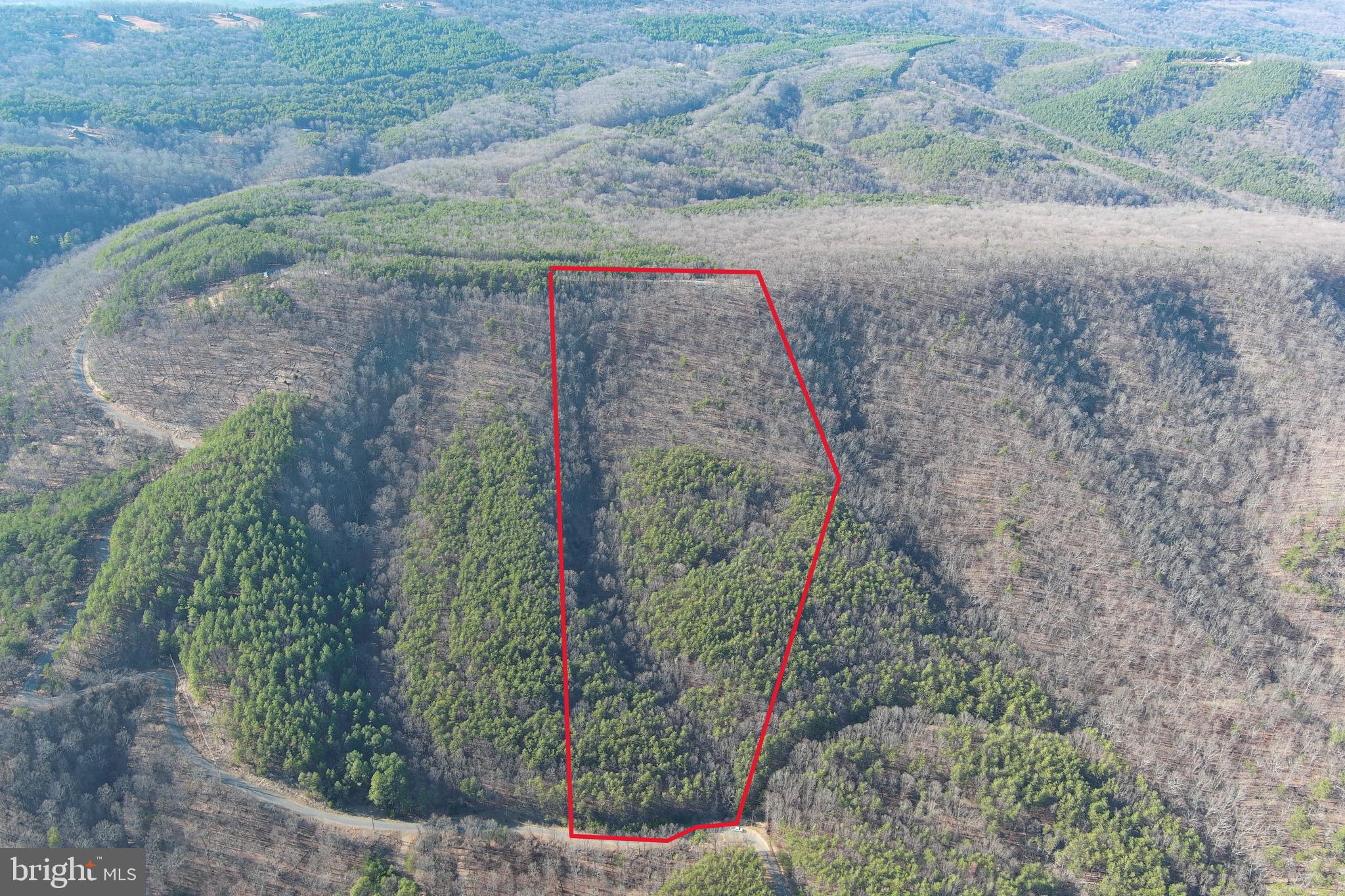 BLUFFS ON THE POTOMAC - Land