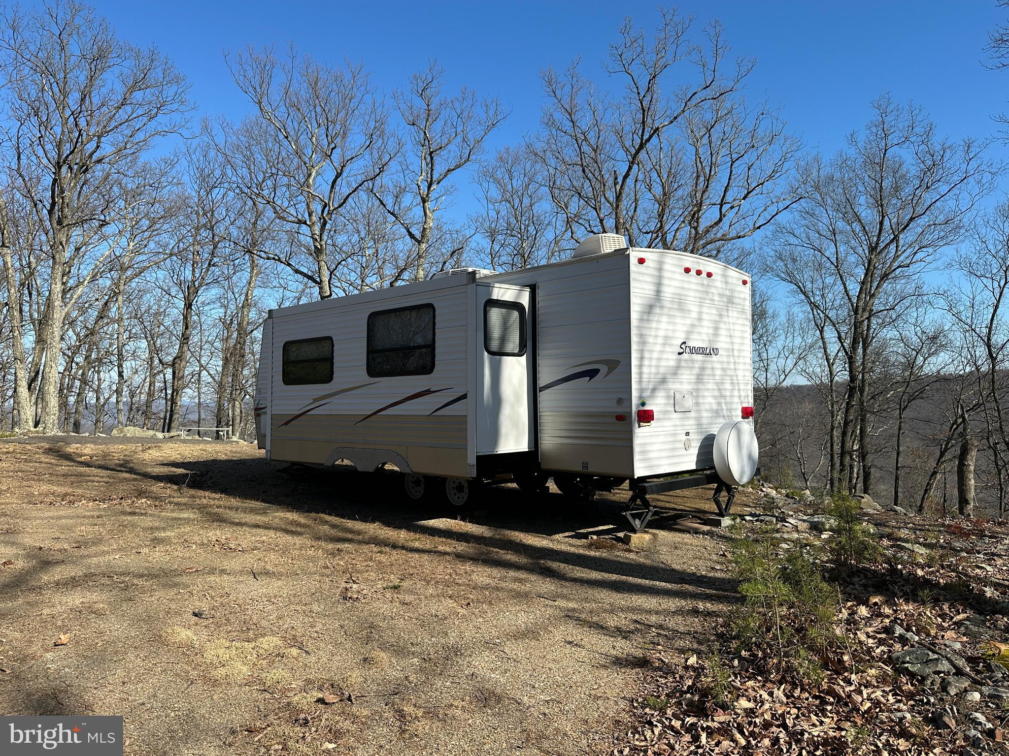 BLUFFS ON THE POTOMAC - Land