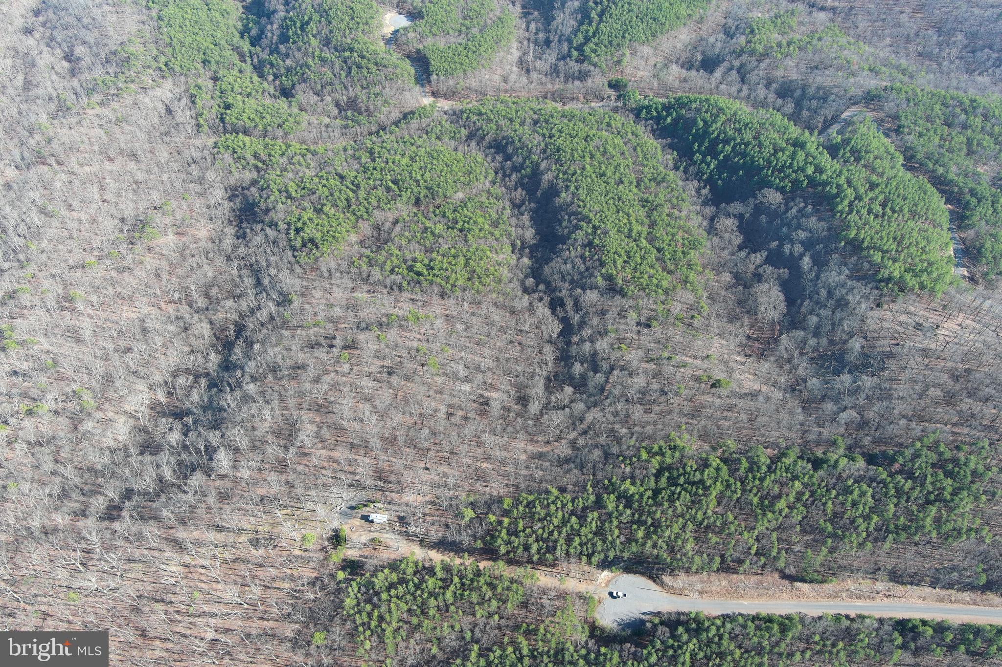 BLUFFS ON THE POTOMAC - Land