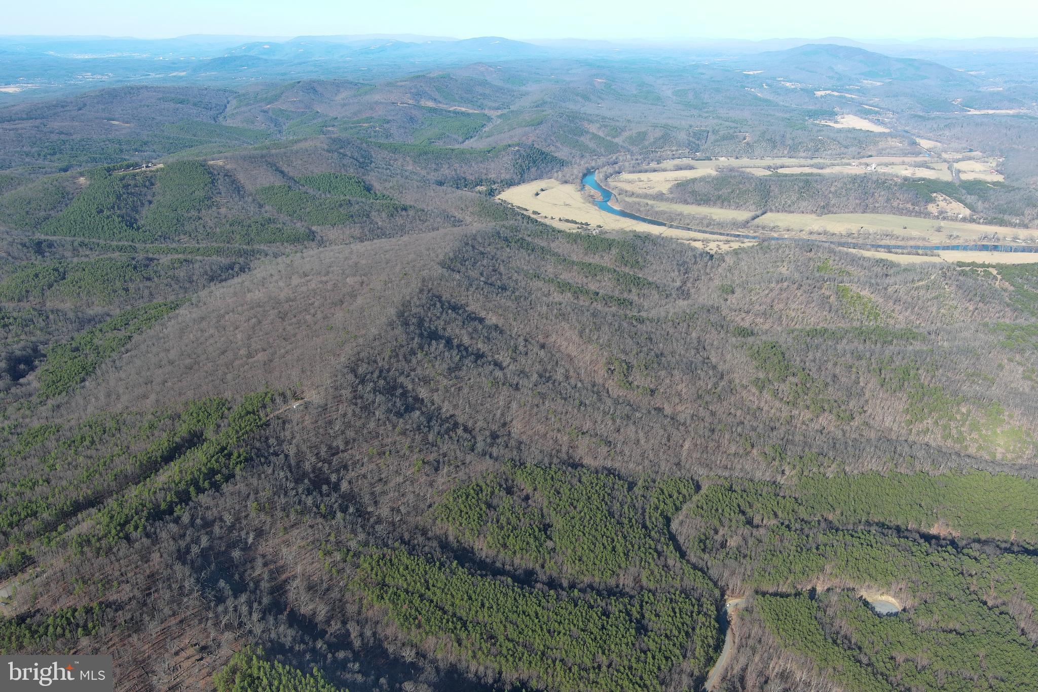 BLUFFS ON THE POTOMAC - Land