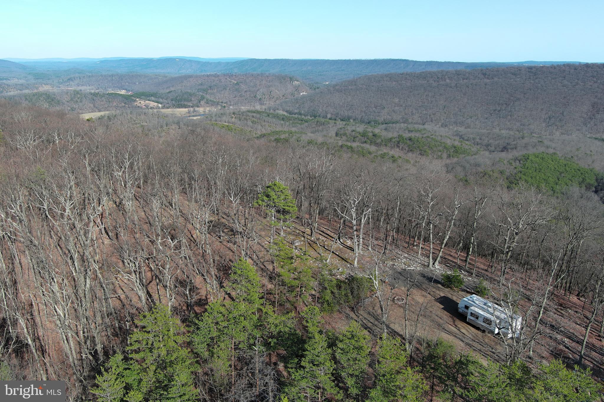 BLUFFS ON THE POTOMAC - Land