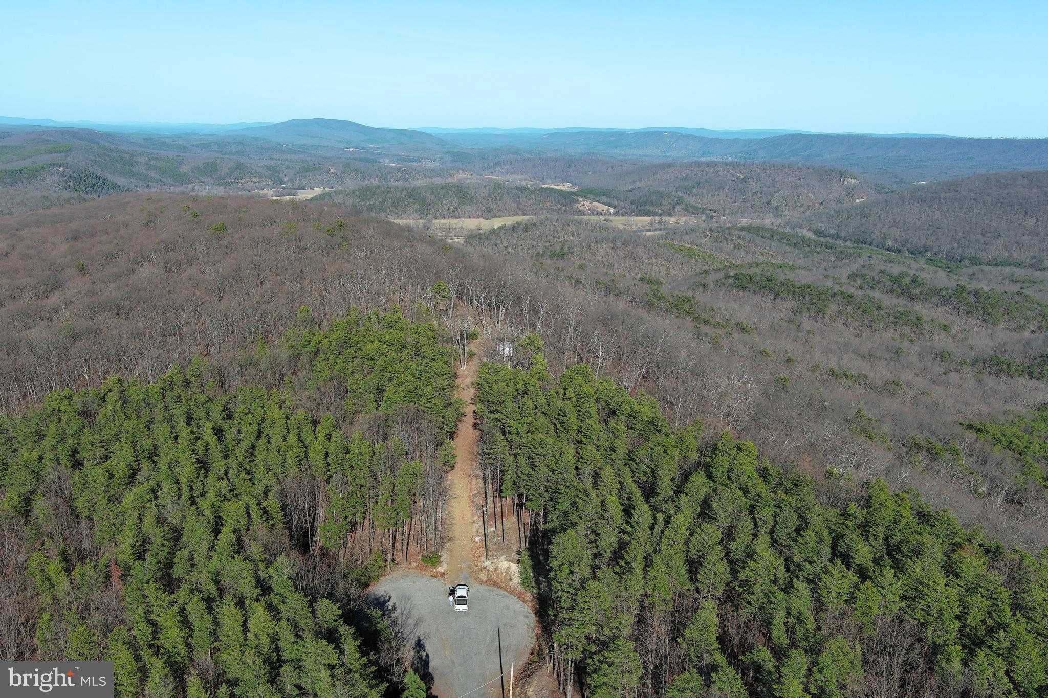 BLUFFS ON THE POTOMAC - Land