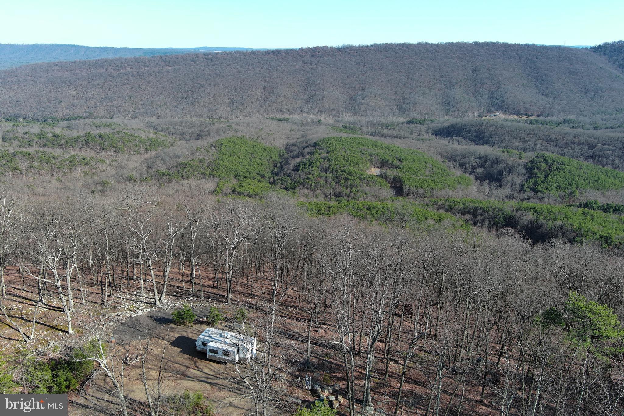 BLUFFS ON THE POTOMAC - Land