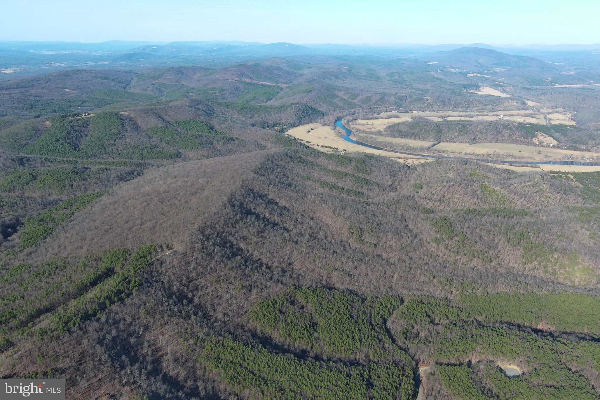 BLUFFS ON THE POTOMAC - Land