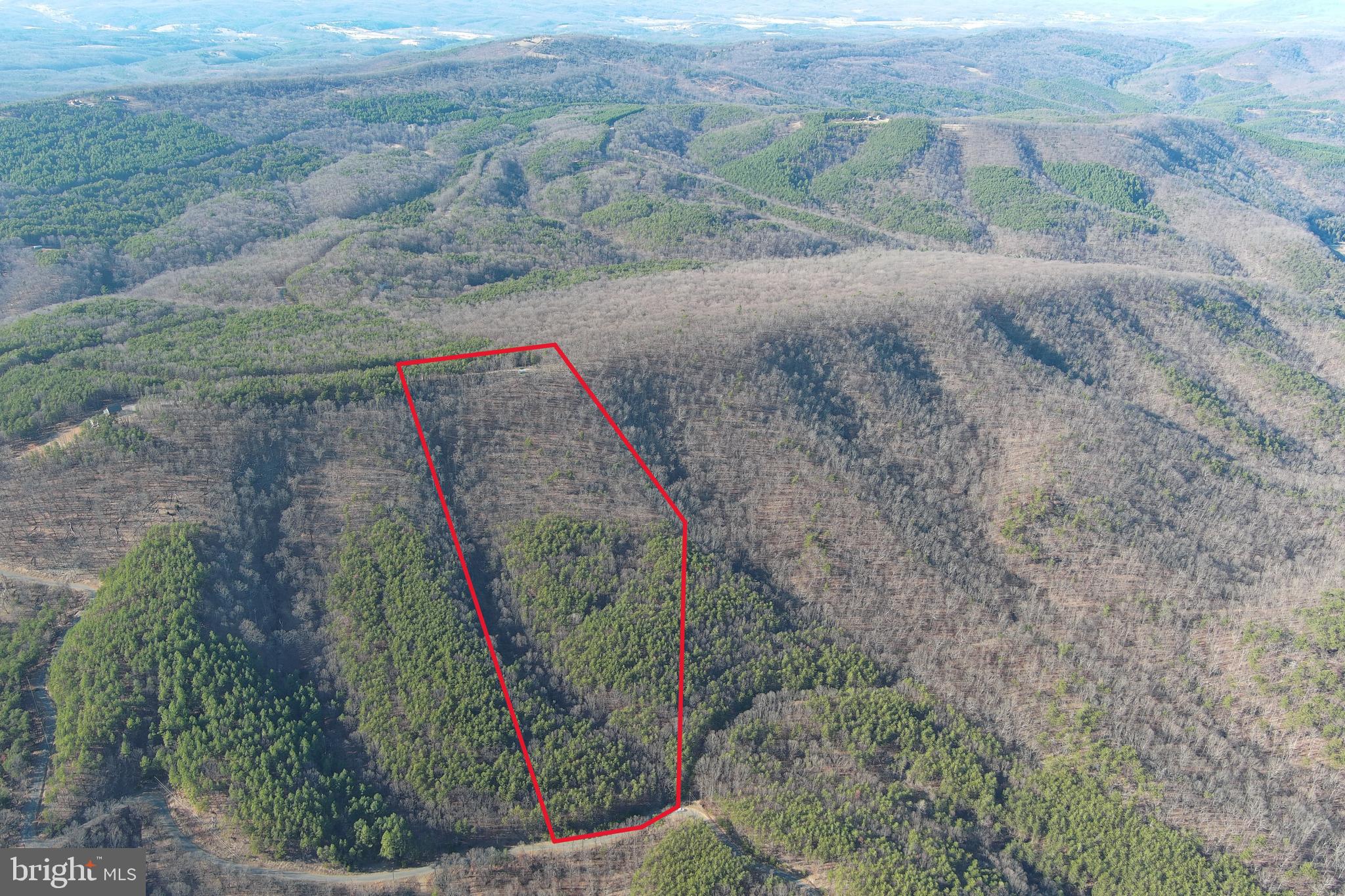 BLUFFS ON THE POTOMAC - Land