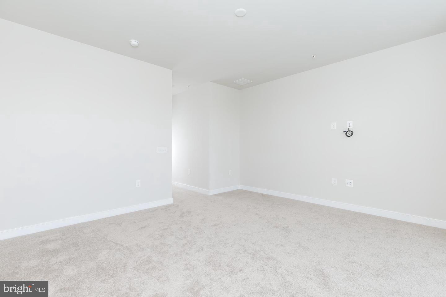 METROPARK AT ARROWBROOK - Residential Lease