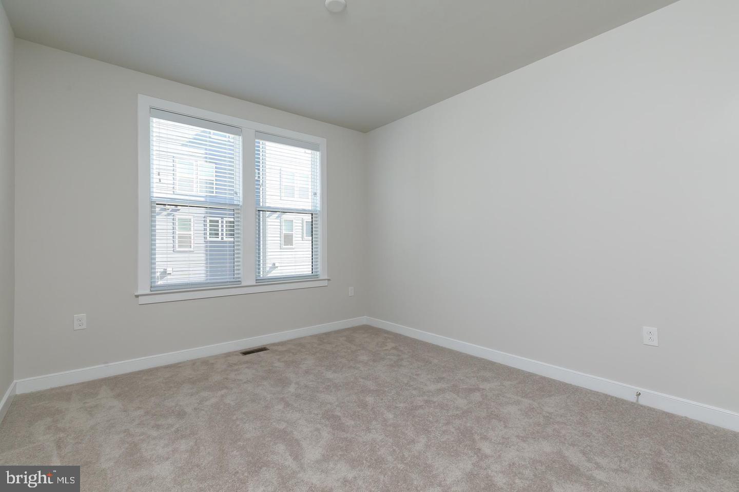 METROPARK AT ARROWBROOK - Residential Lease