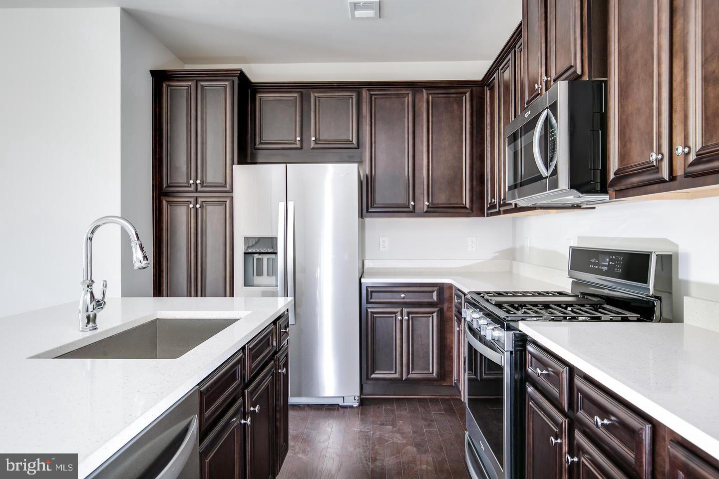 METROPARK AT ARROWBROOK - Residential Lease