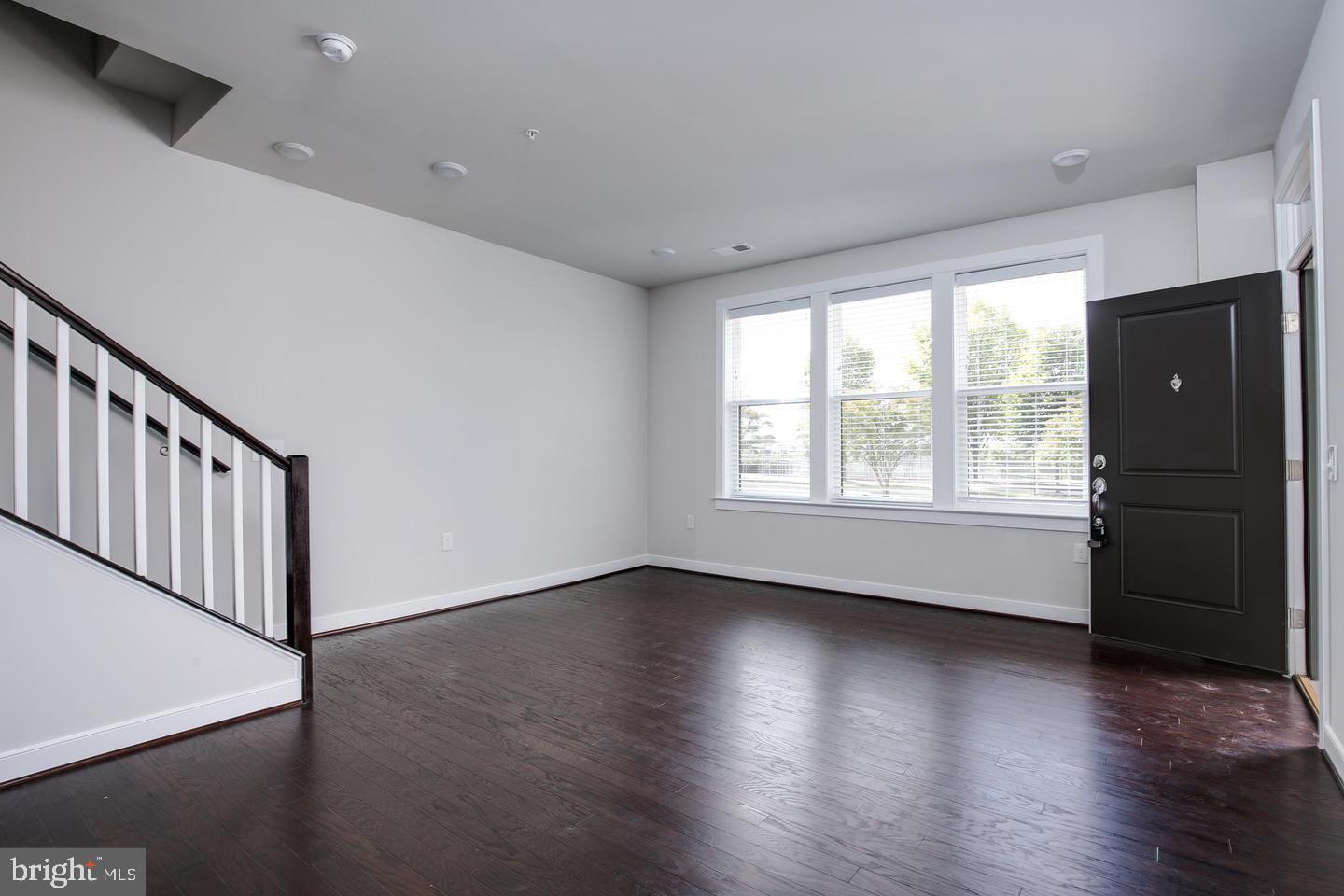 METROPARK AT ARROWBROOK - Residential Lease