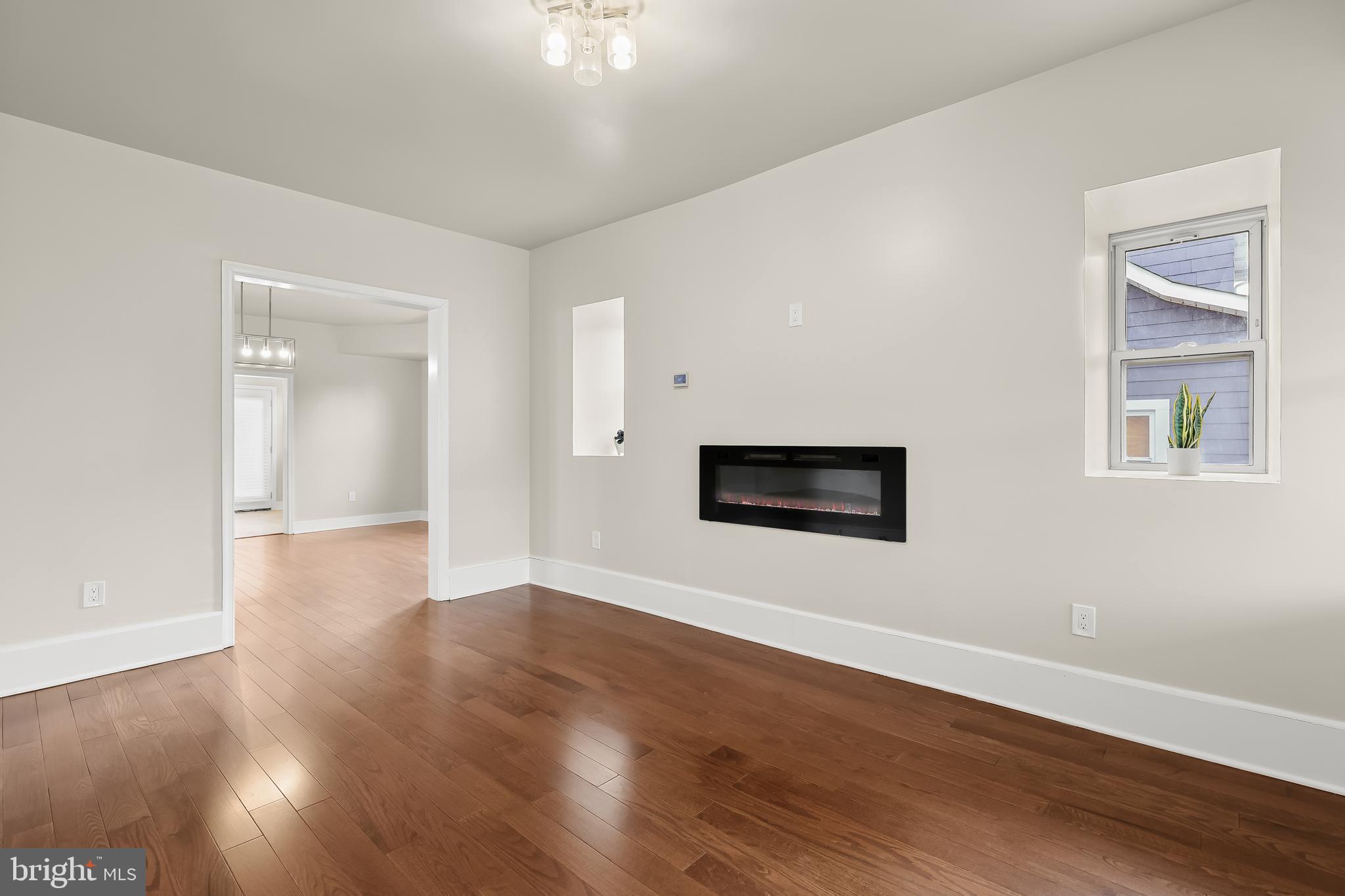 HAMILTON HILLS - Residential