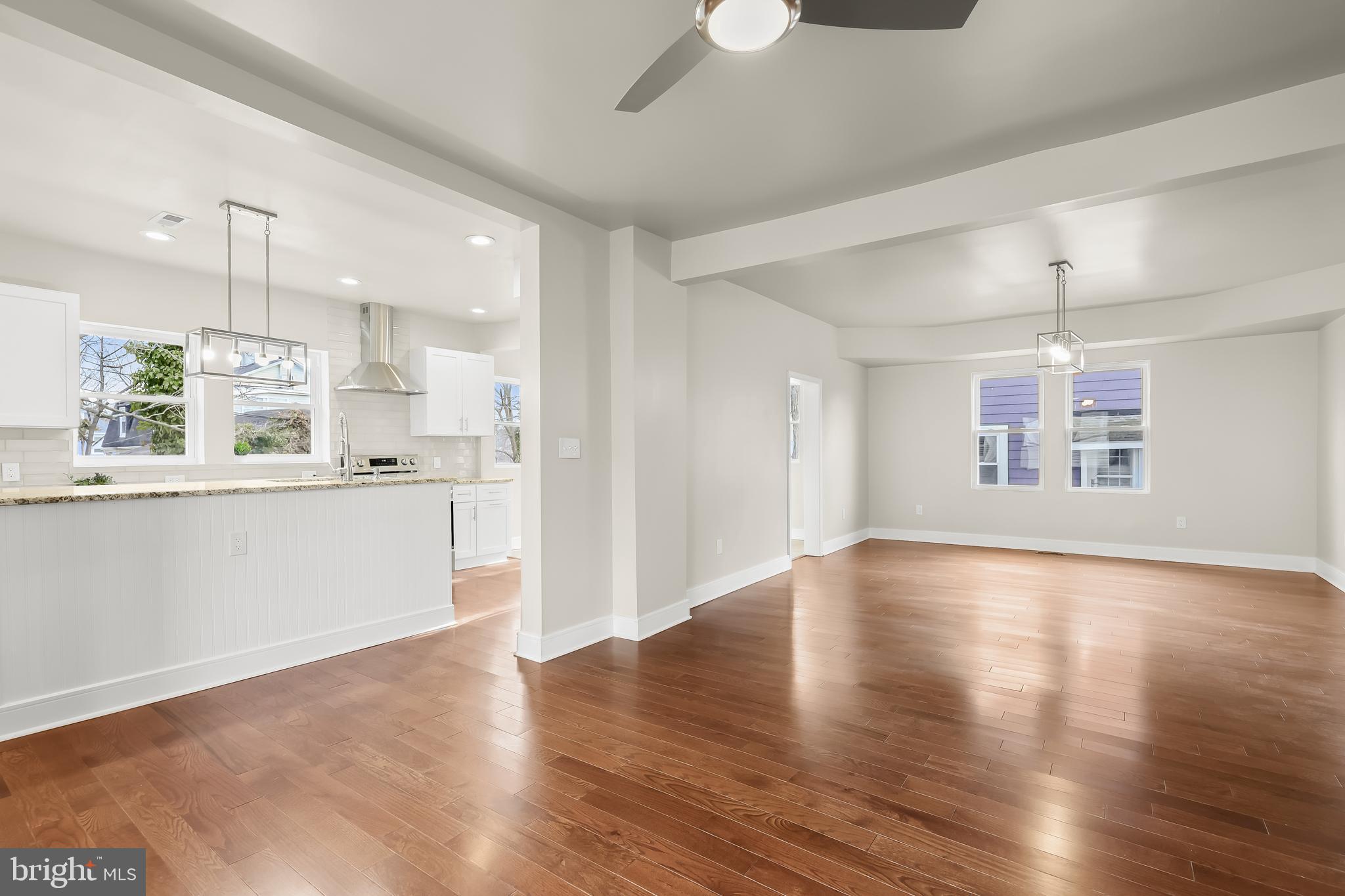 HAMILTON HILLS - Residential