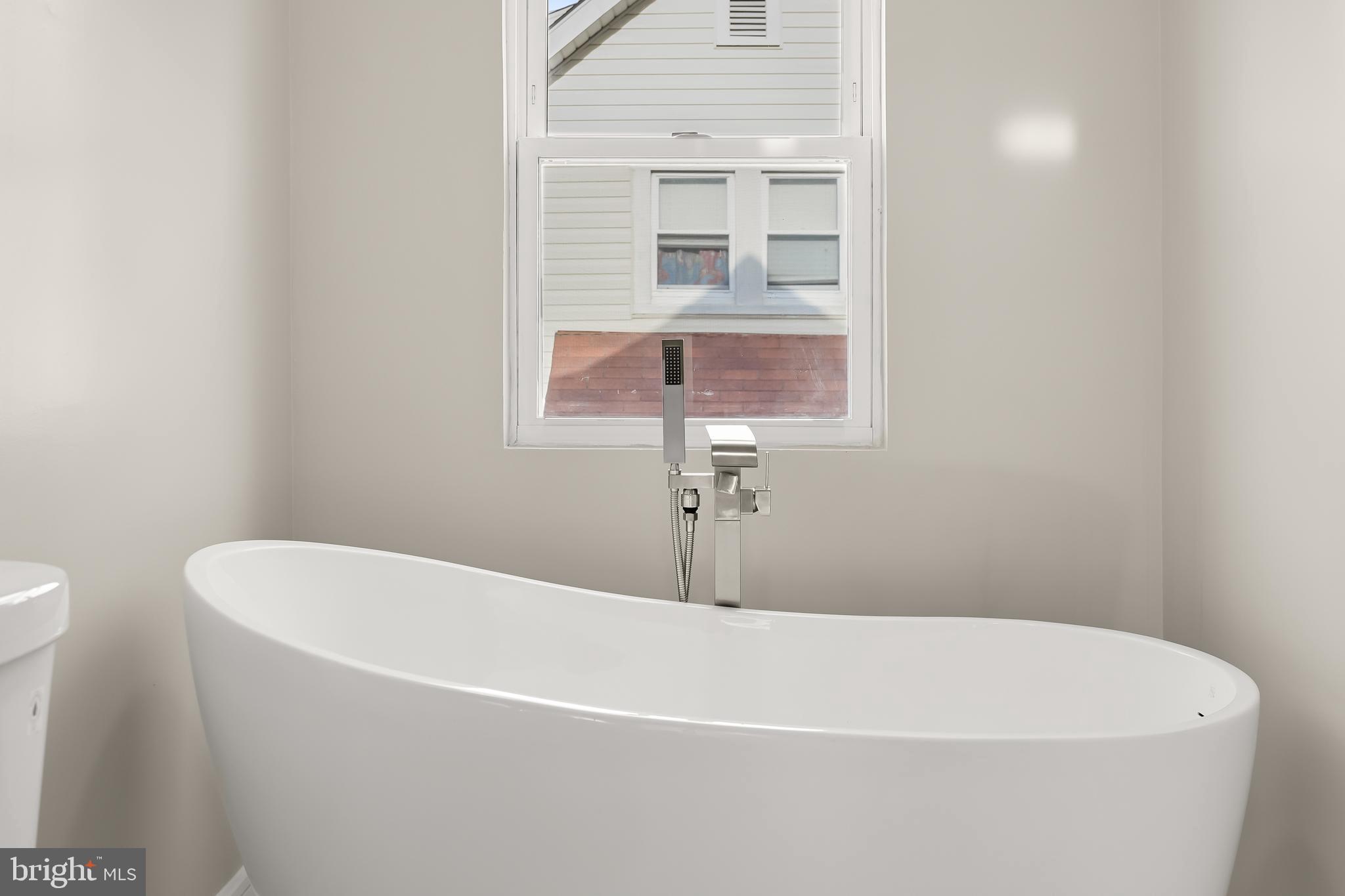 HAMILTON HILLS - Residential