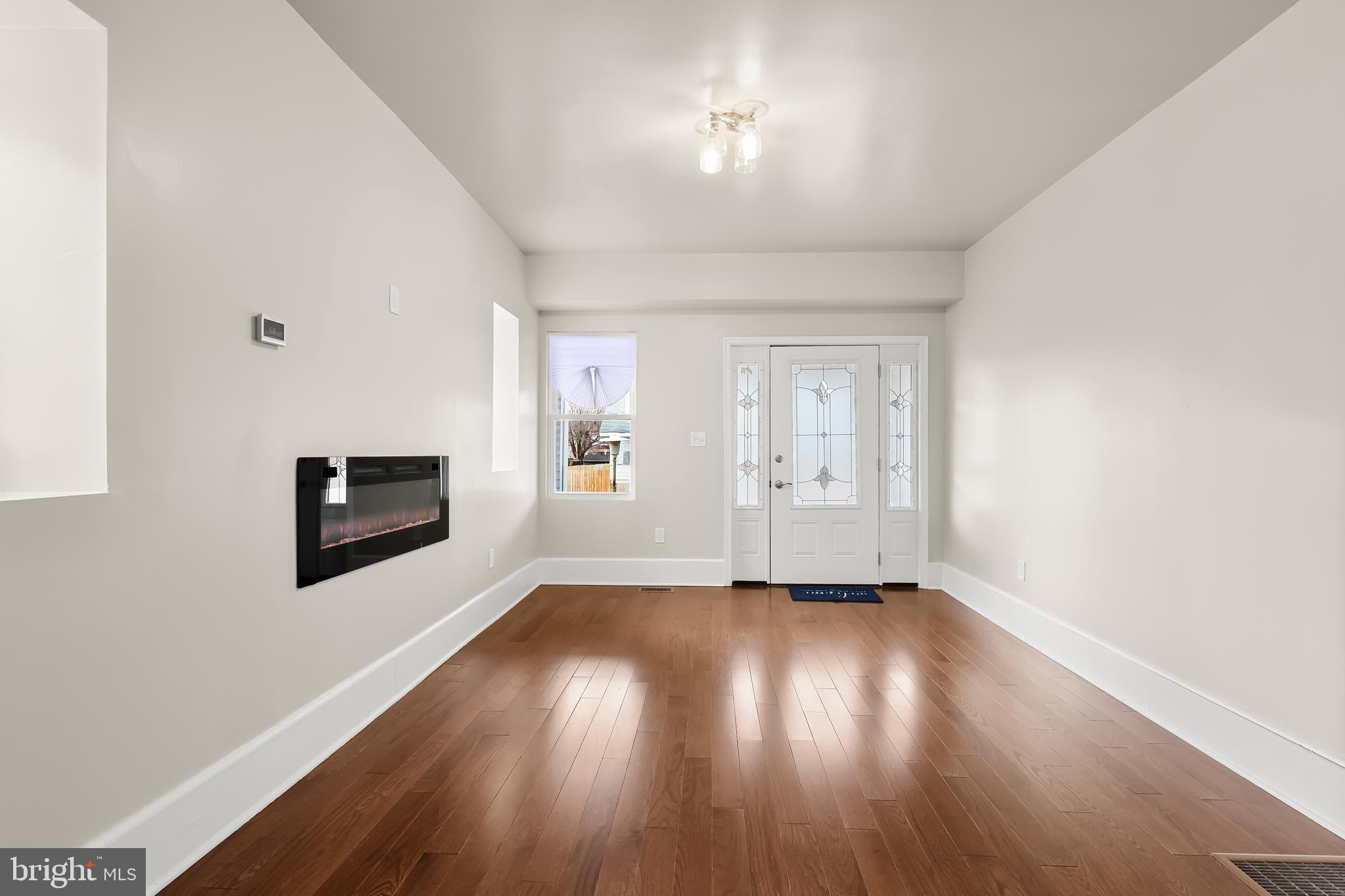 HAMILTON HILLS - Residential