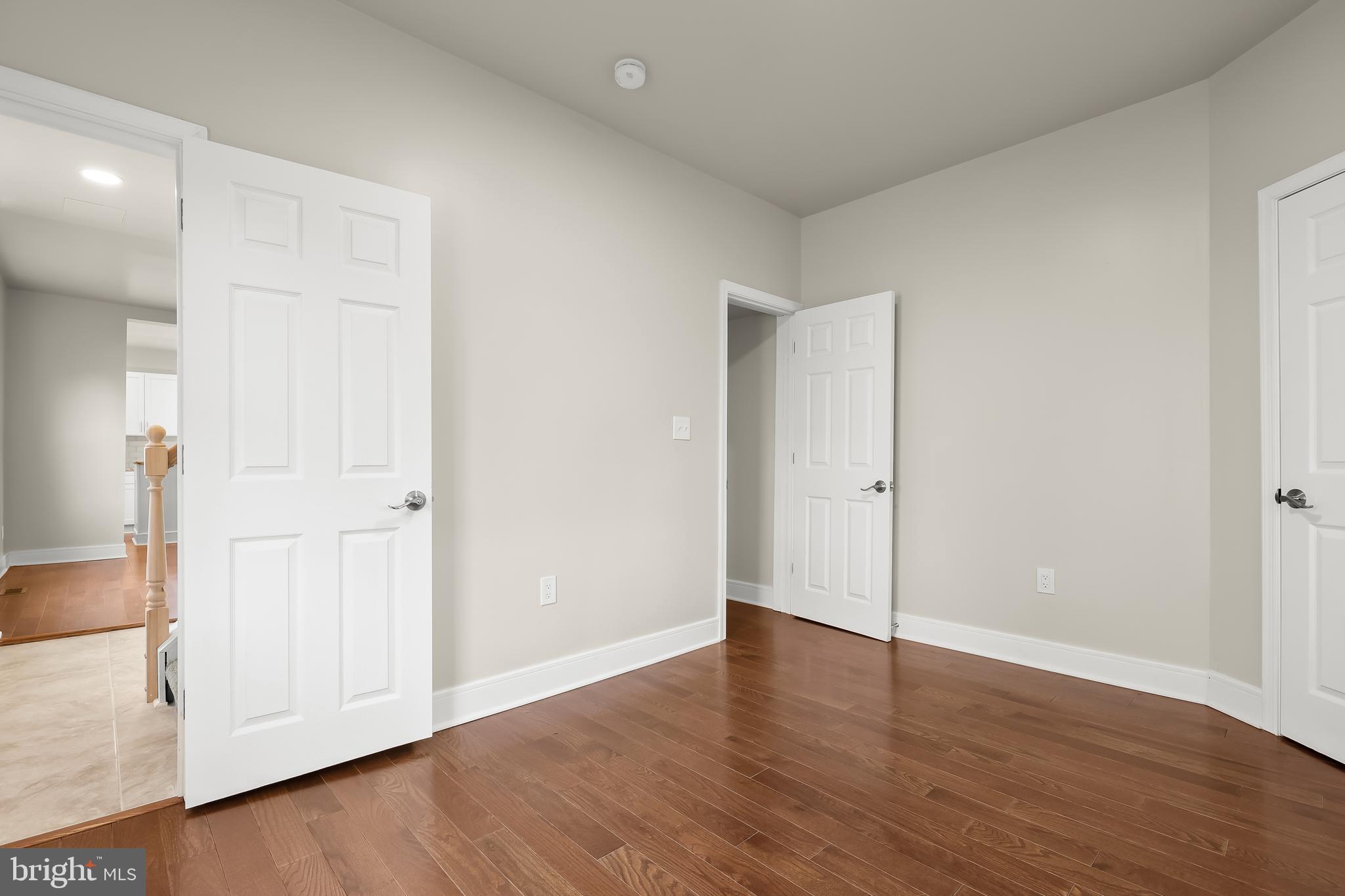 HAMILTON HILLS - Residential