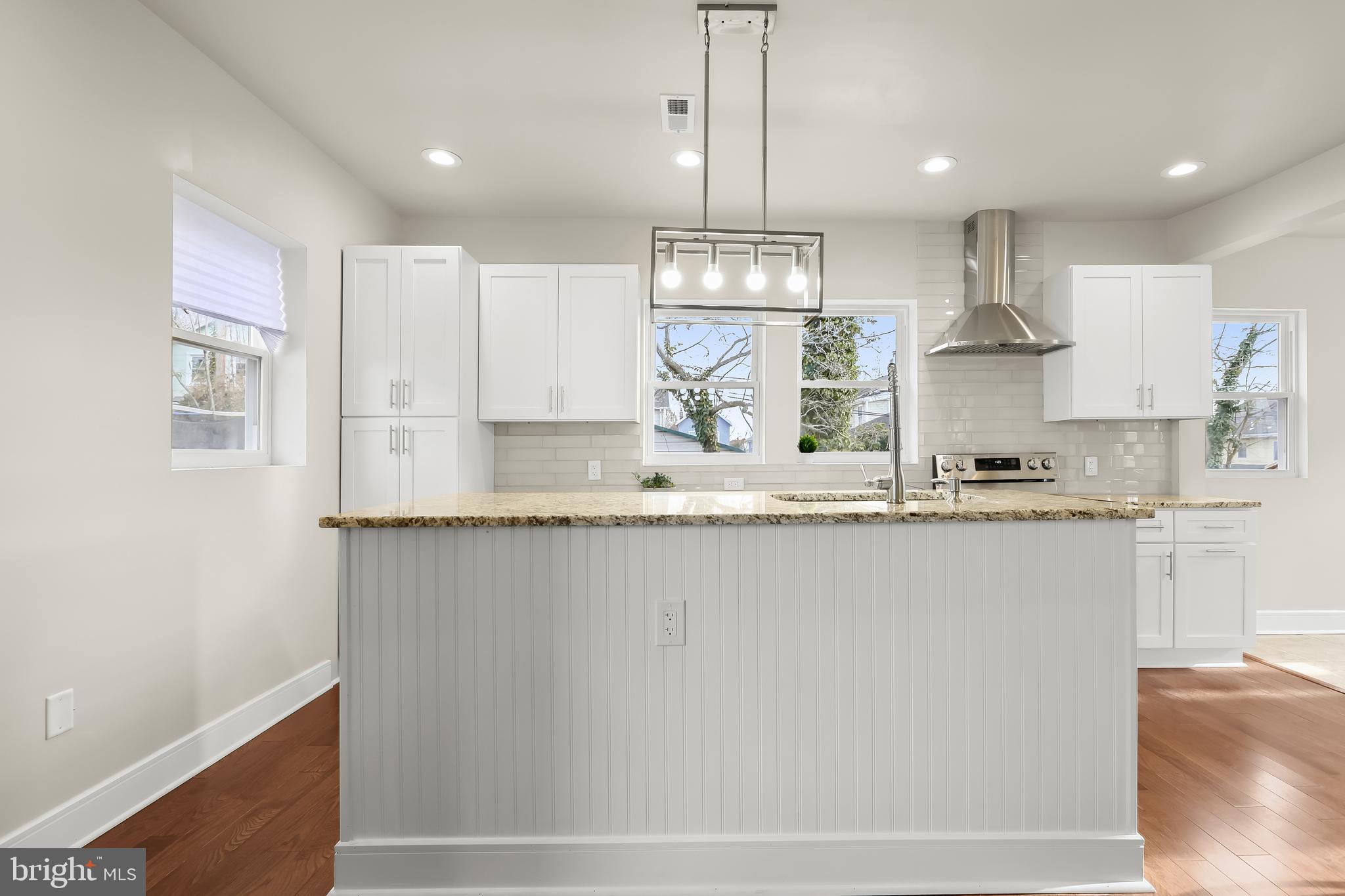 HAMILTON HILLS - Residential