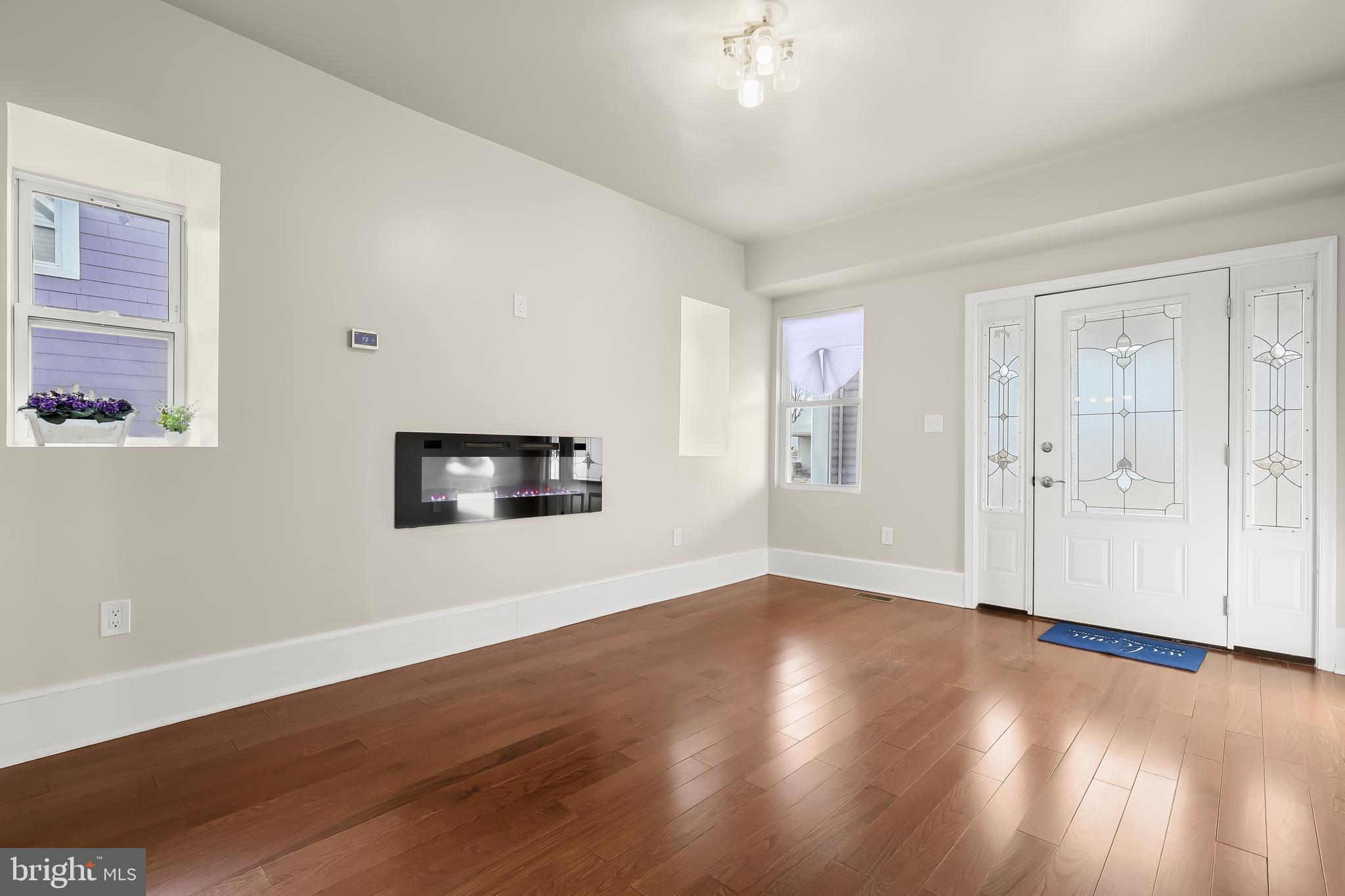 HAMILTON HILLS - Residential