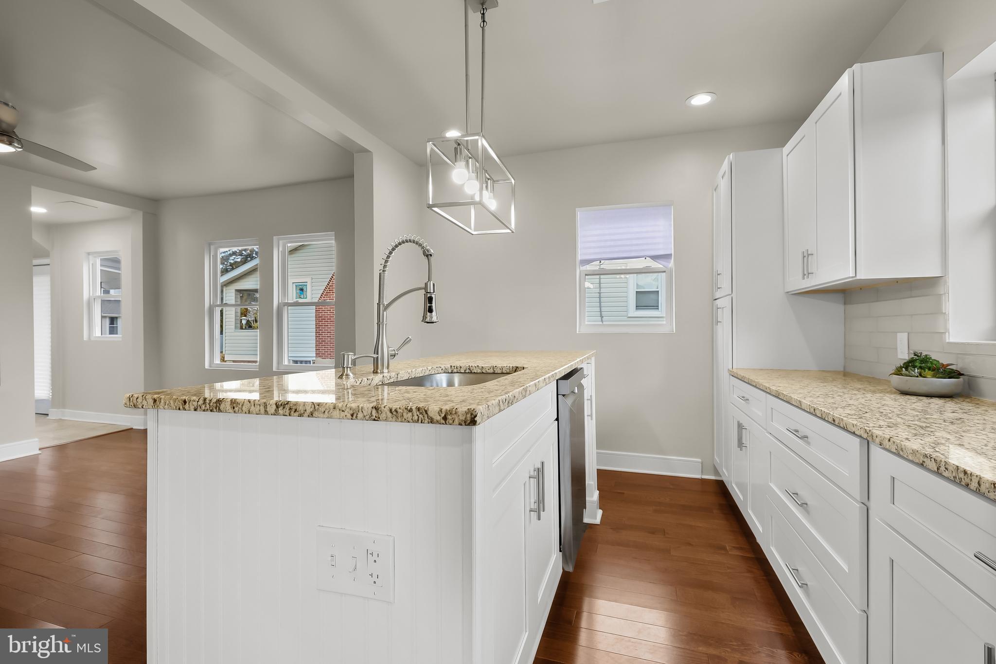 HAMILTON HILLS - Residential