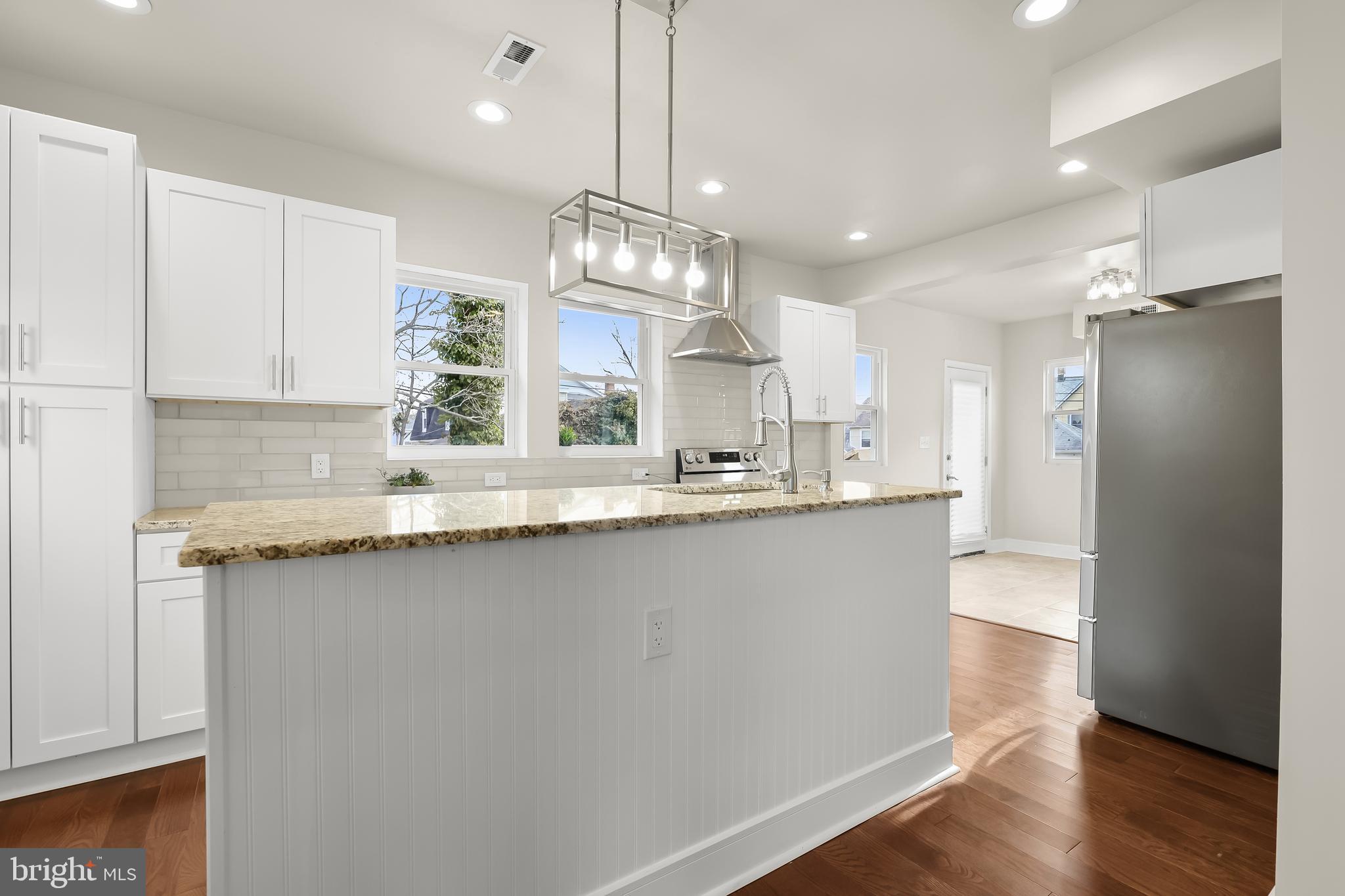 HAMILTON HILLS - Residential