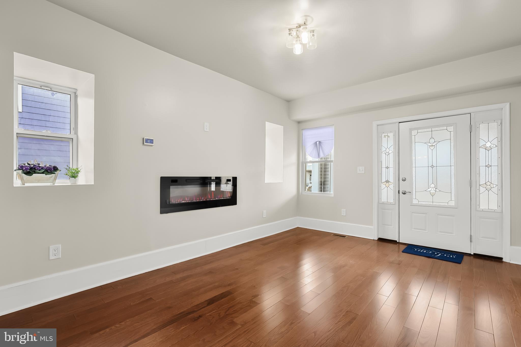 HAMILTON HILLS - Residential