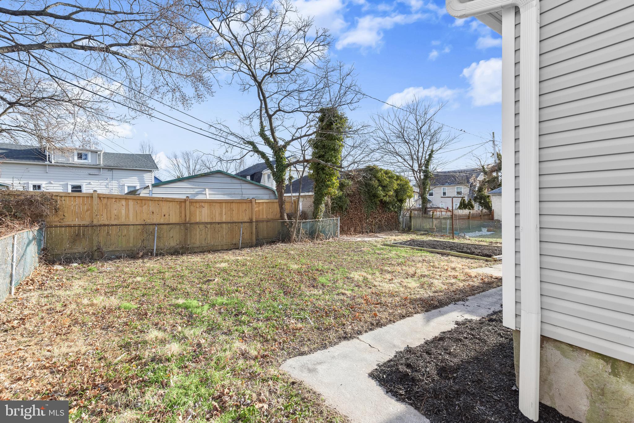 HAMILTON HILLS - Residential