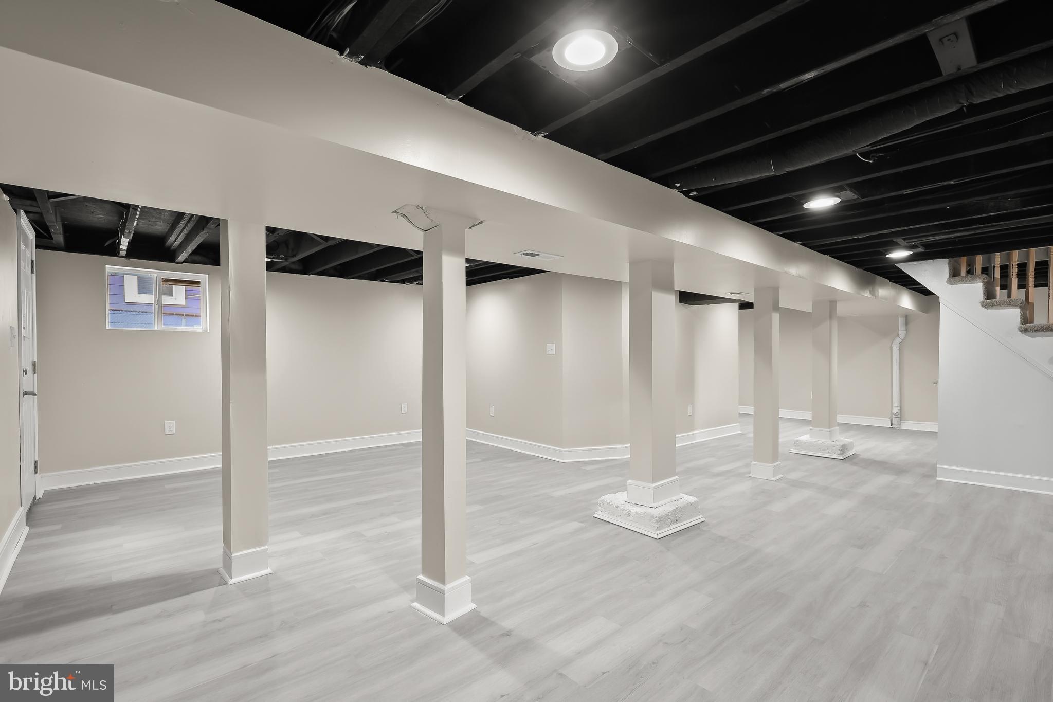 HAMILTON HILLS - Residential