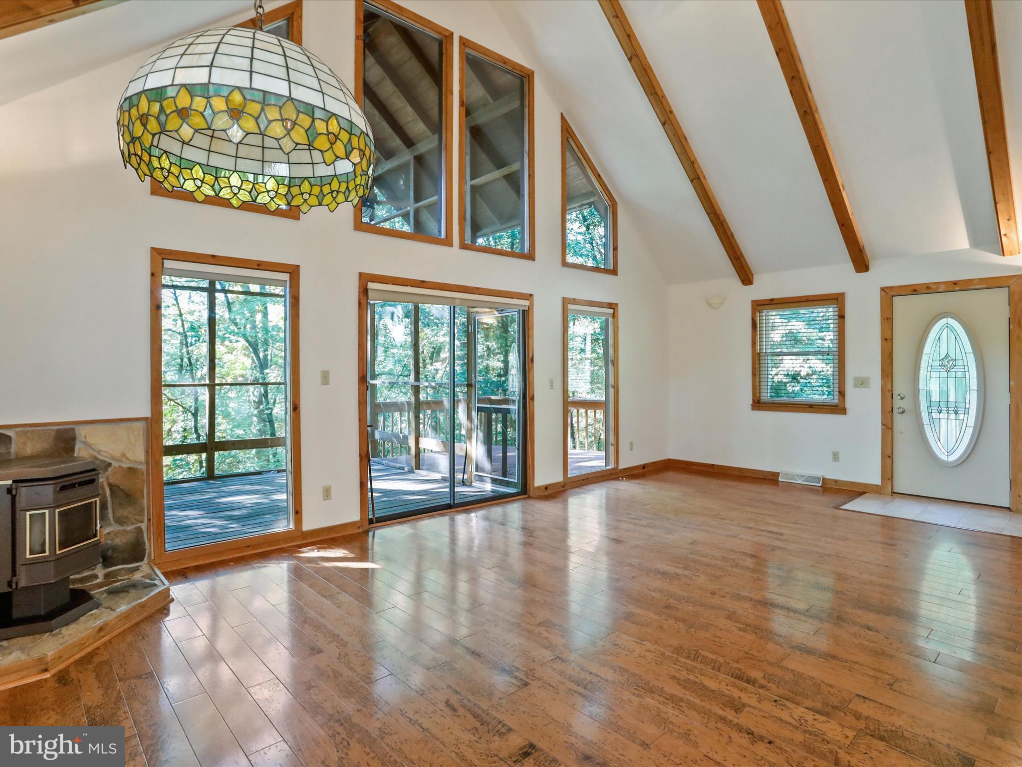 COLONIAL VILLAGE - Residential