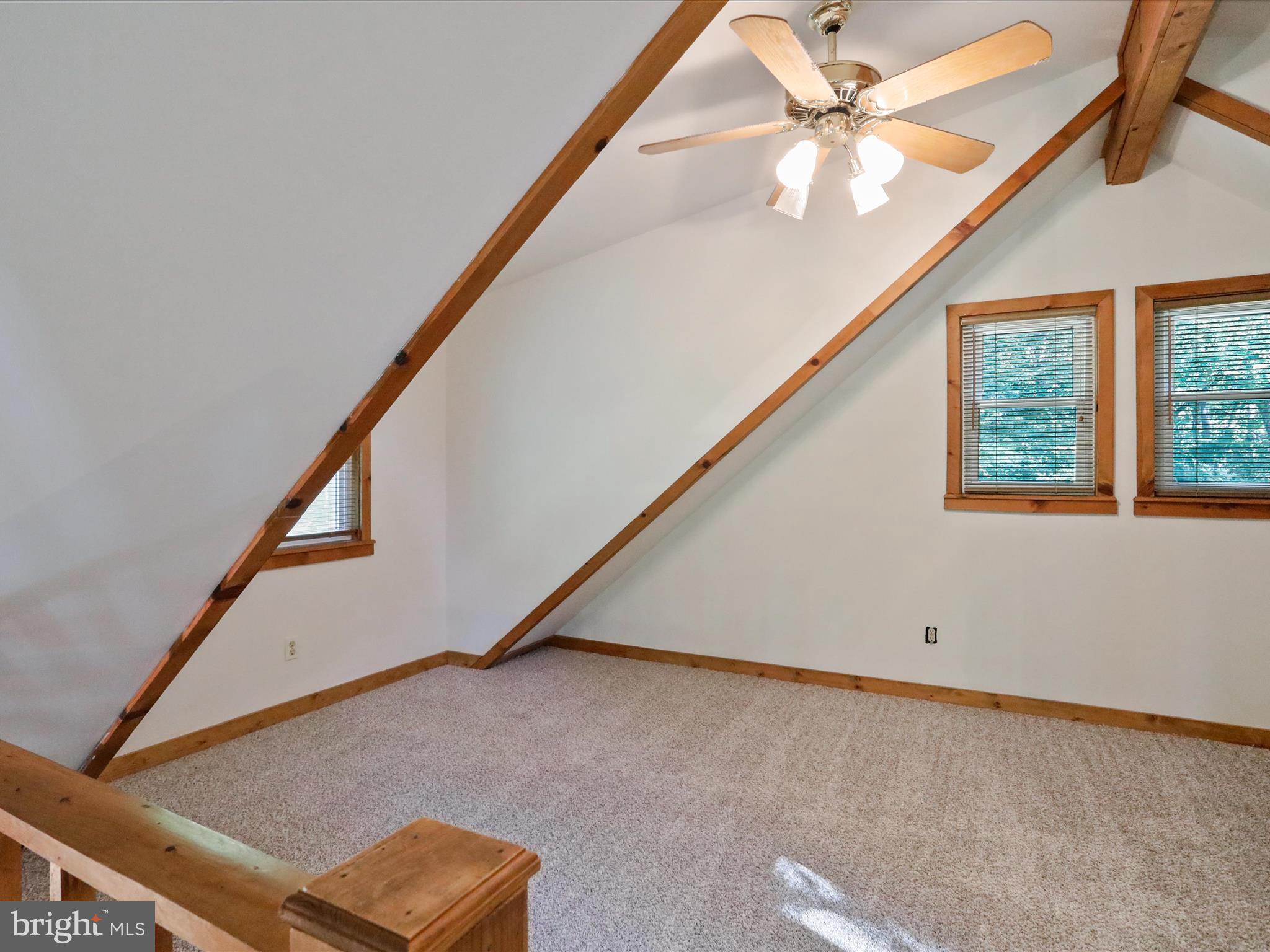 COLONIAL VILLAGE - Residential