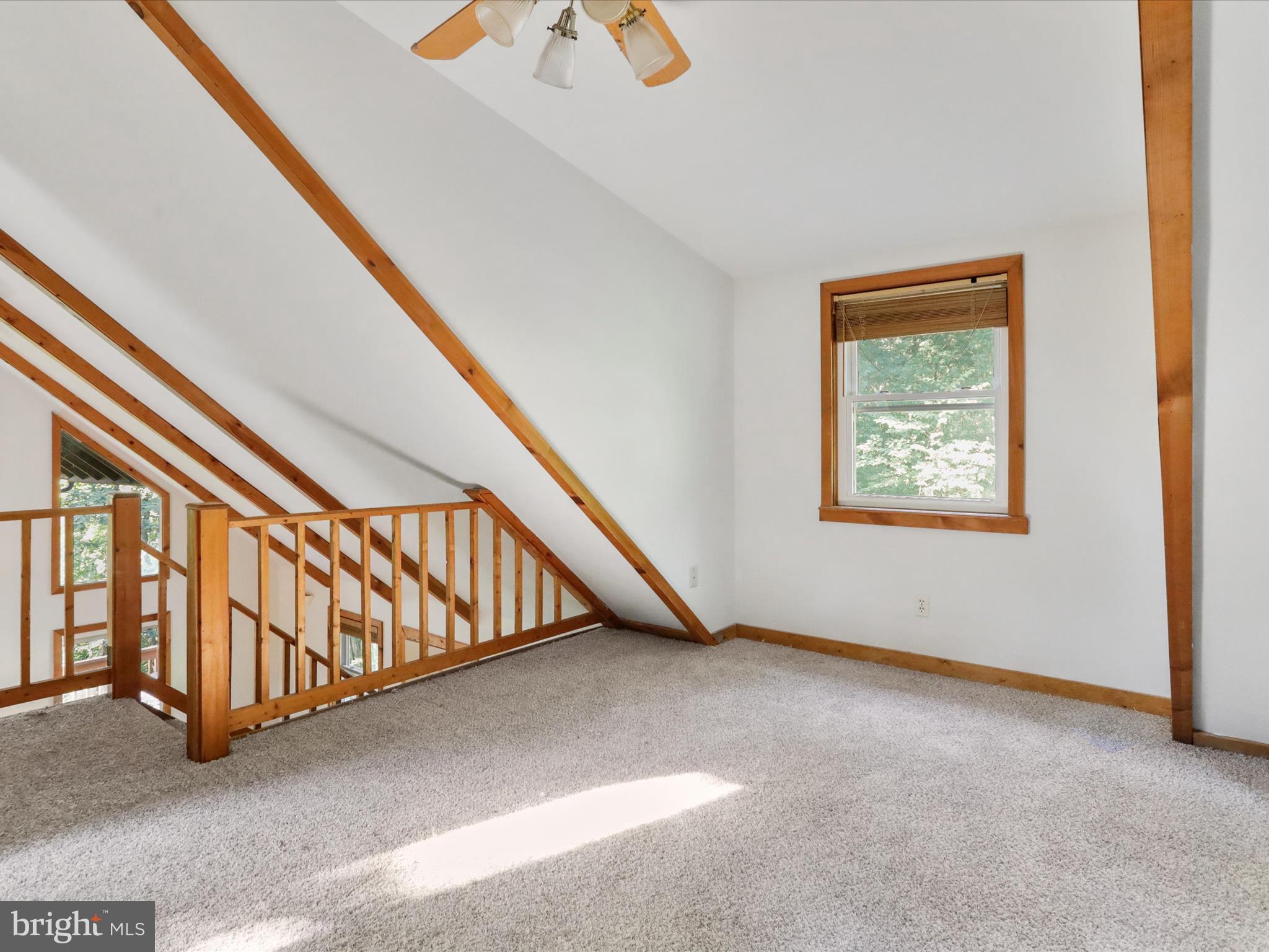 COLONIAL VILLAGE - Residential