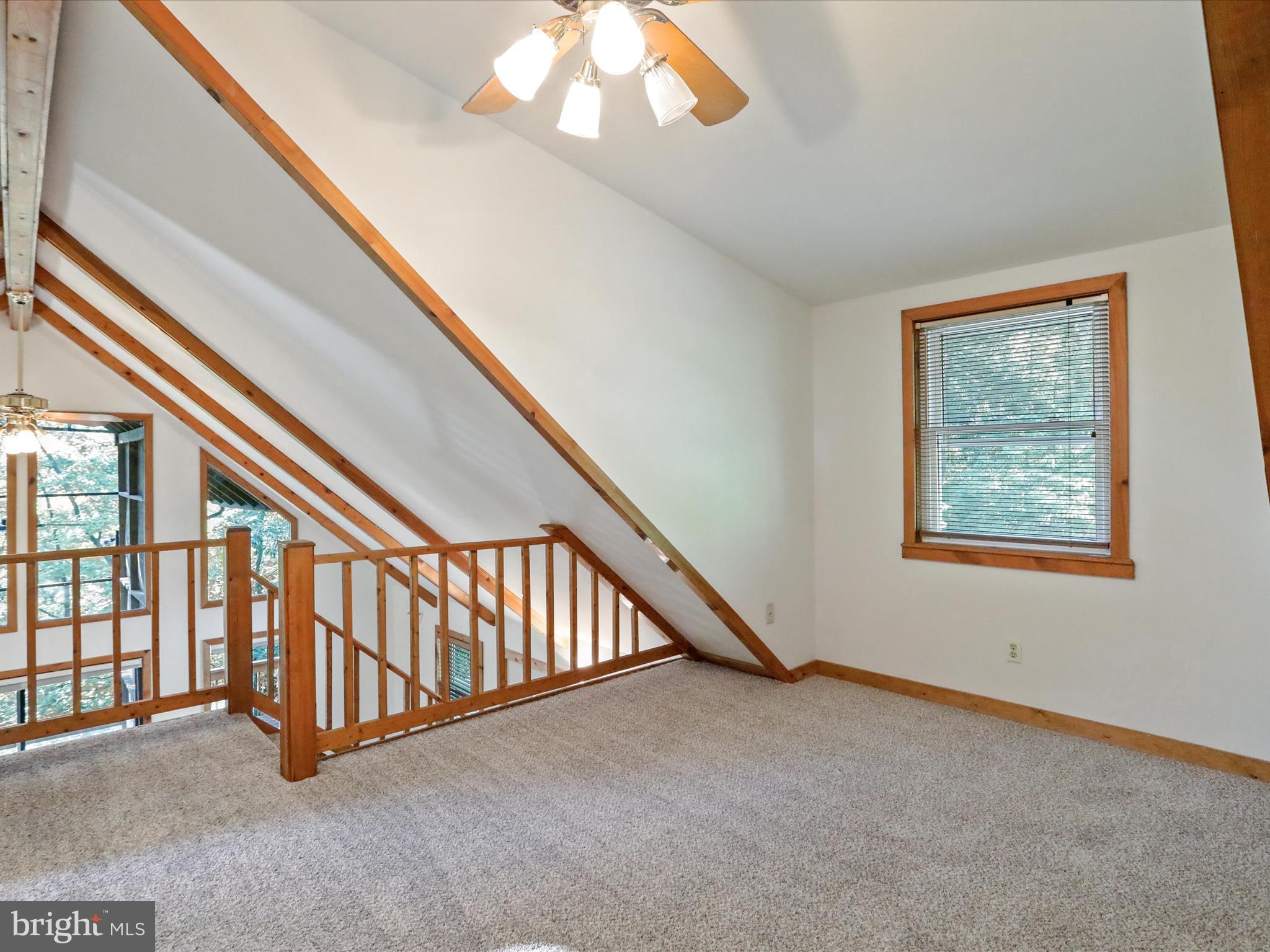 COLONIAL VILLAGE - Residential