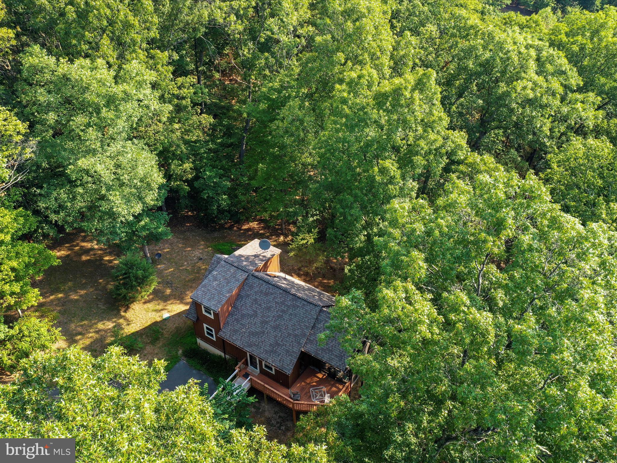 COLONIAL VILLAGE - Residential