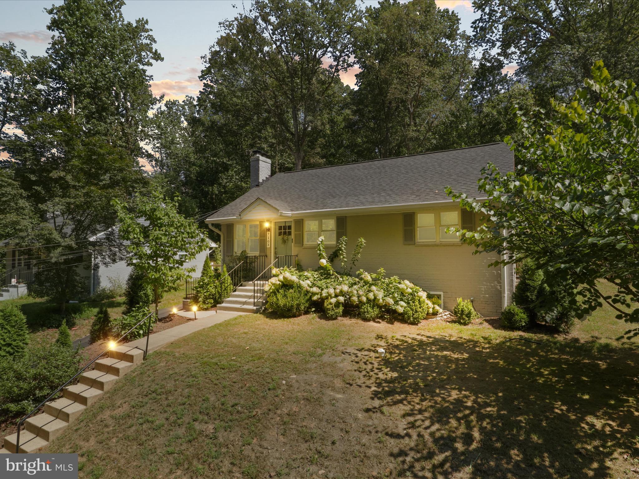 BROYHILL CREST - Residential