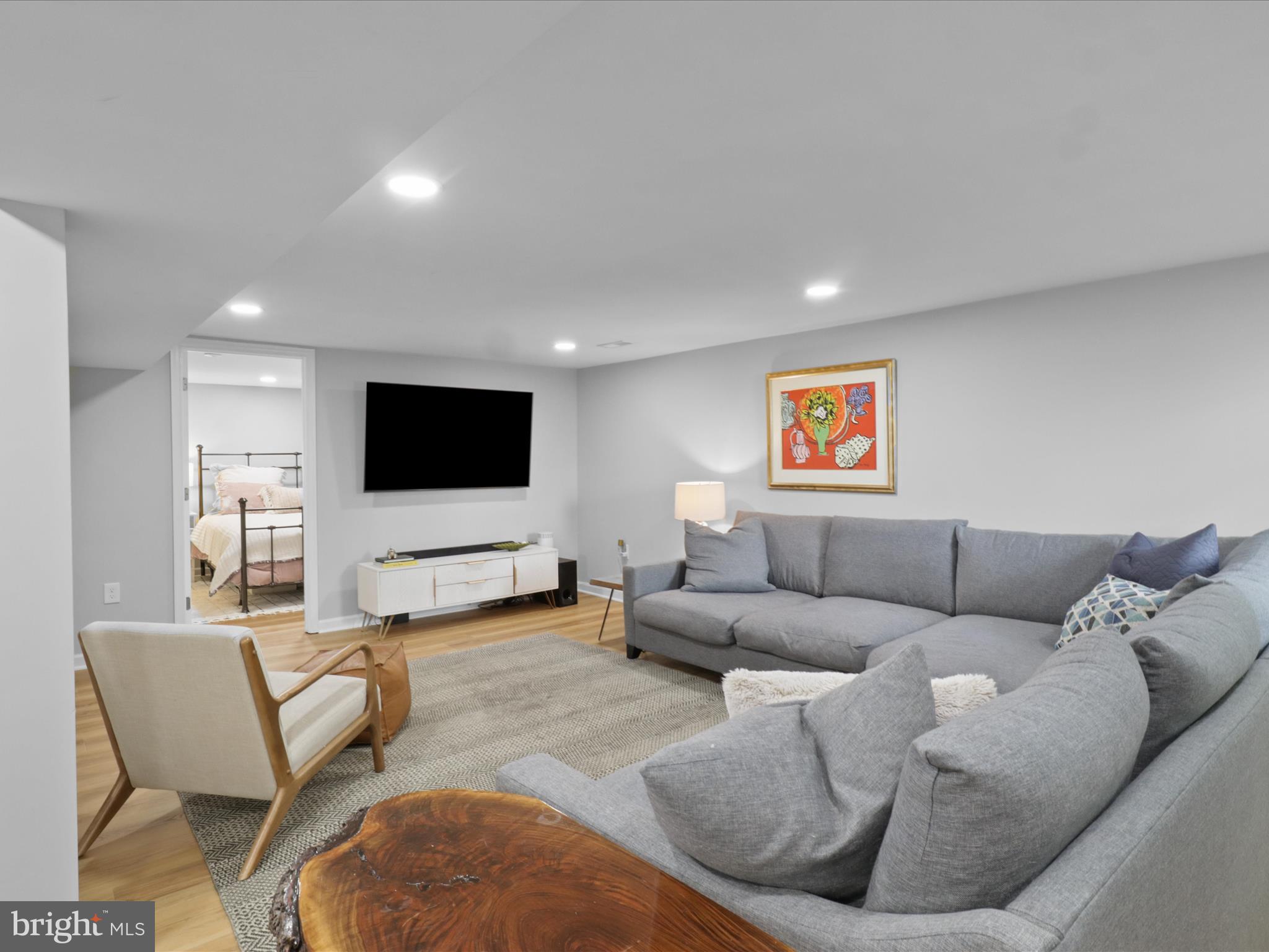 BROYHILL CREST - Residential