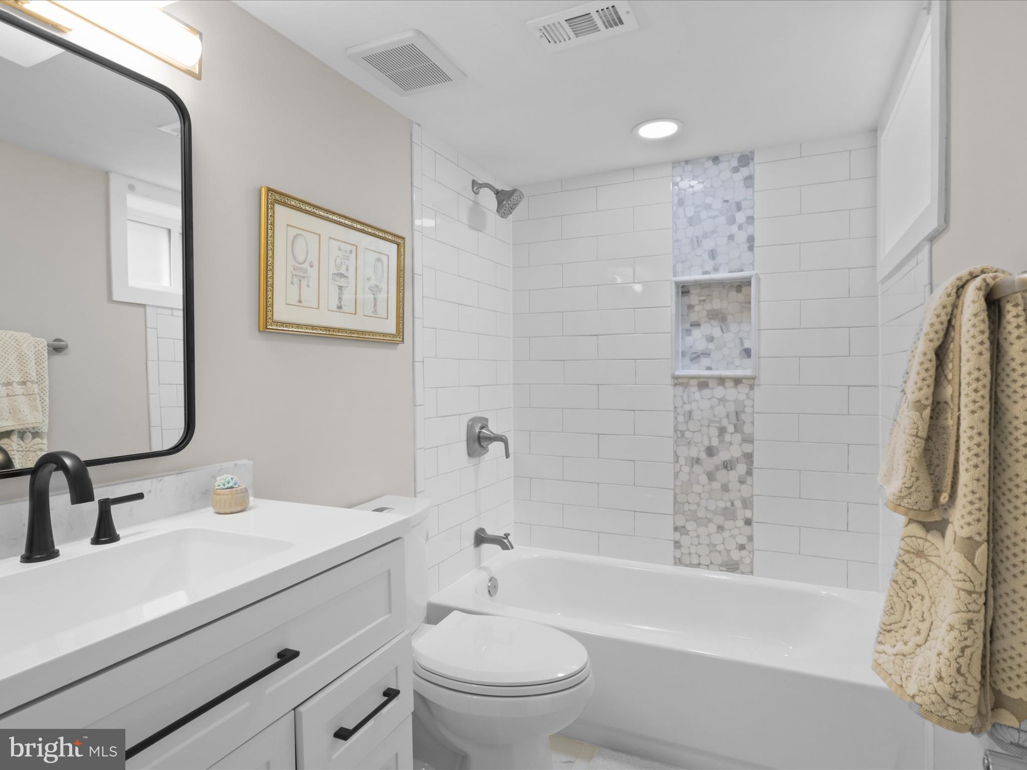 BROYHILL CREST - Residential