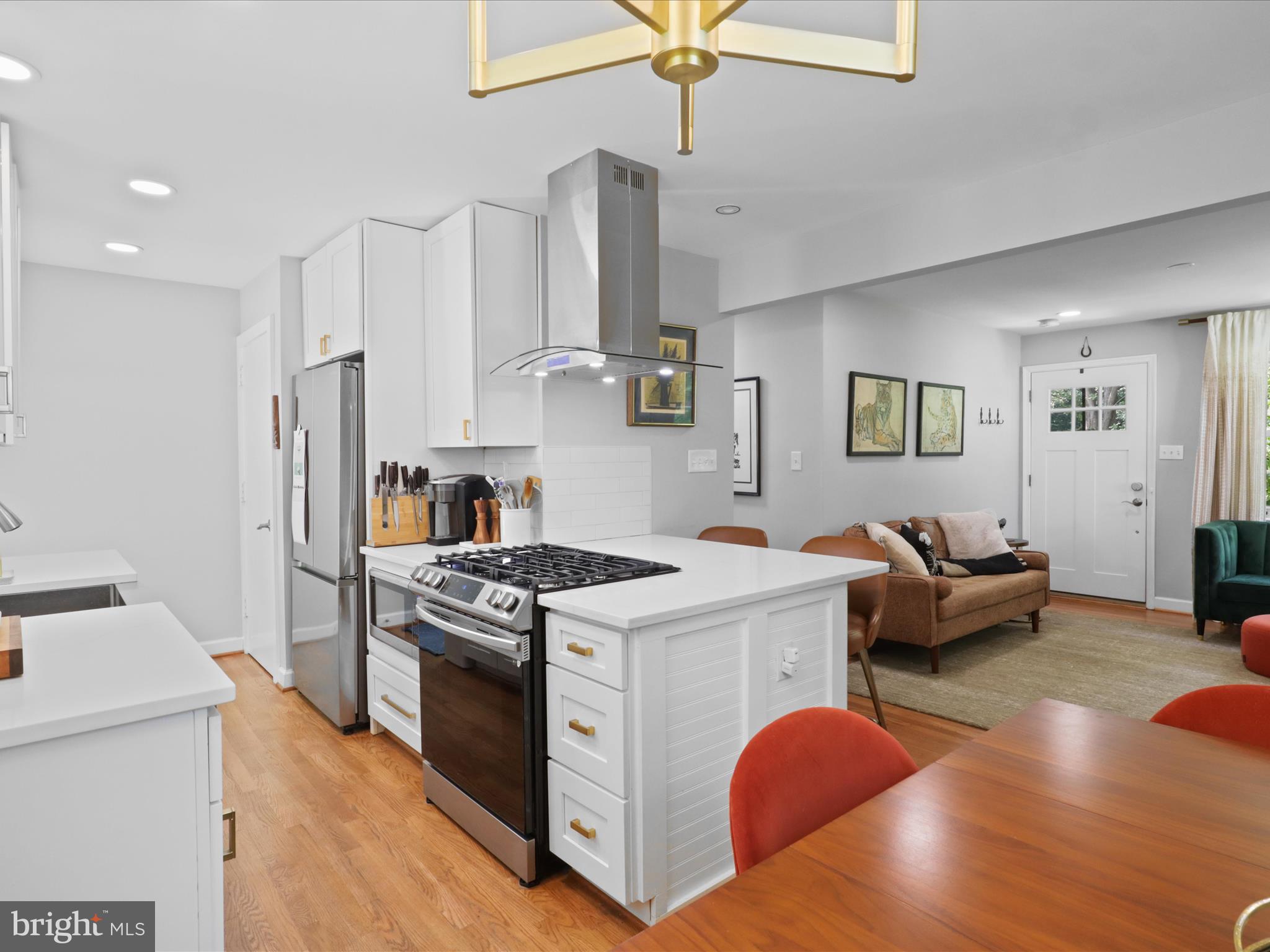 BROYHILL CREST - Residential