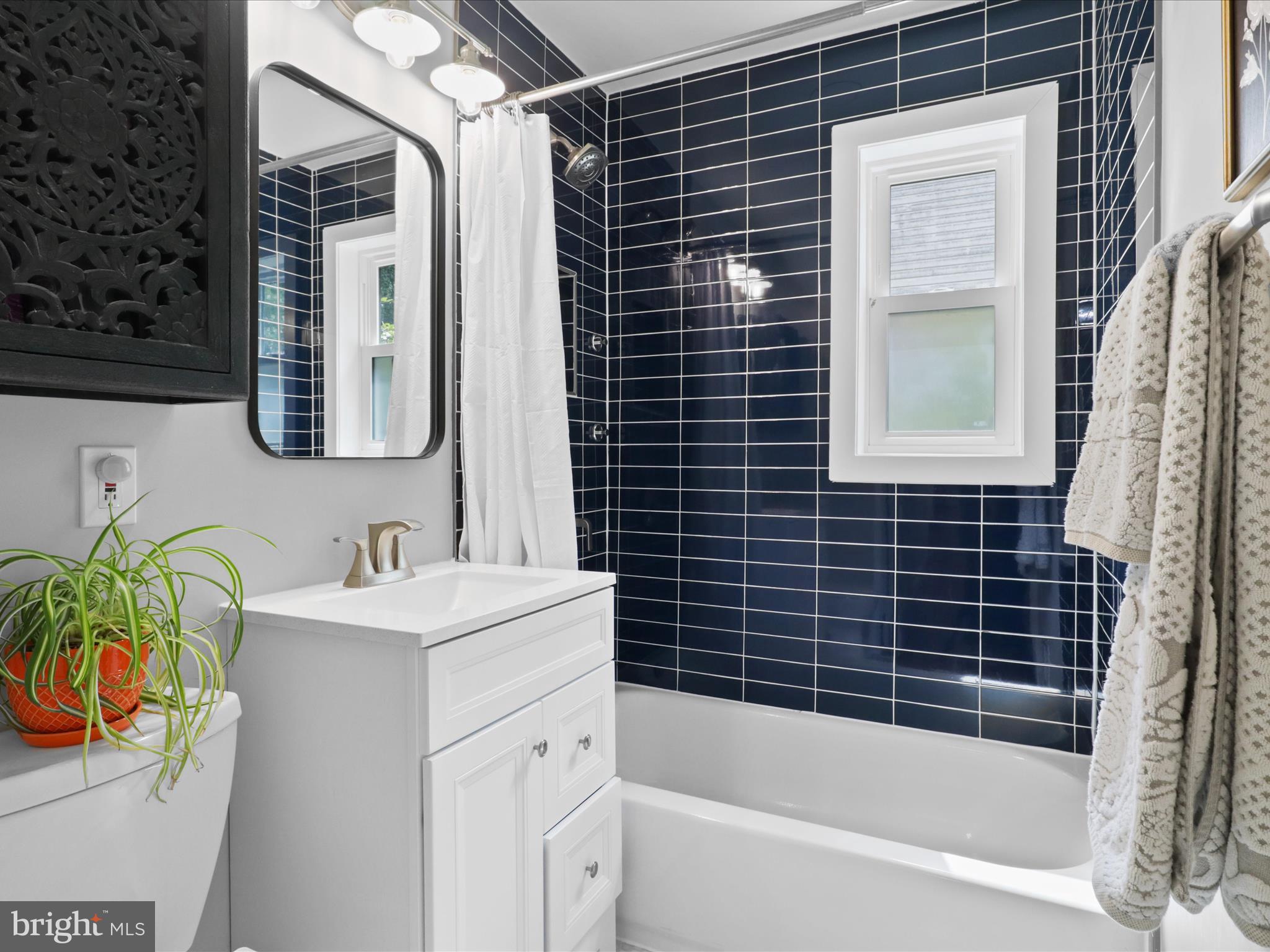 BROYHILL CREST - Residential