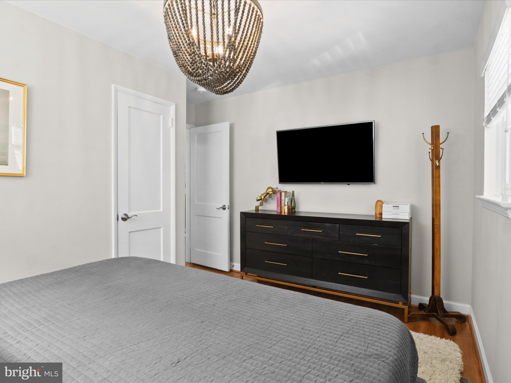 BROYHILL CREST - Residential