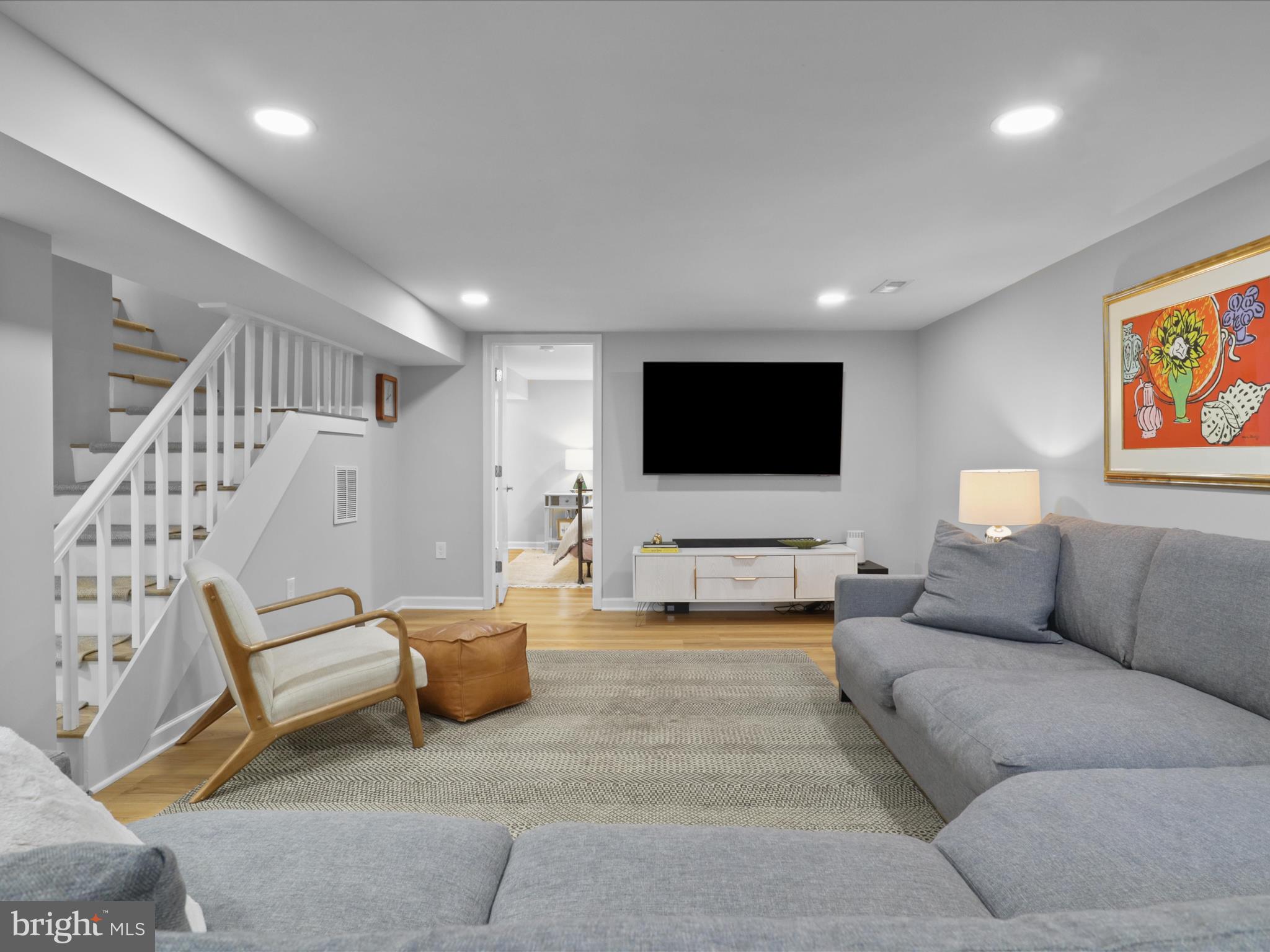 BROYHILL CREST - Residential