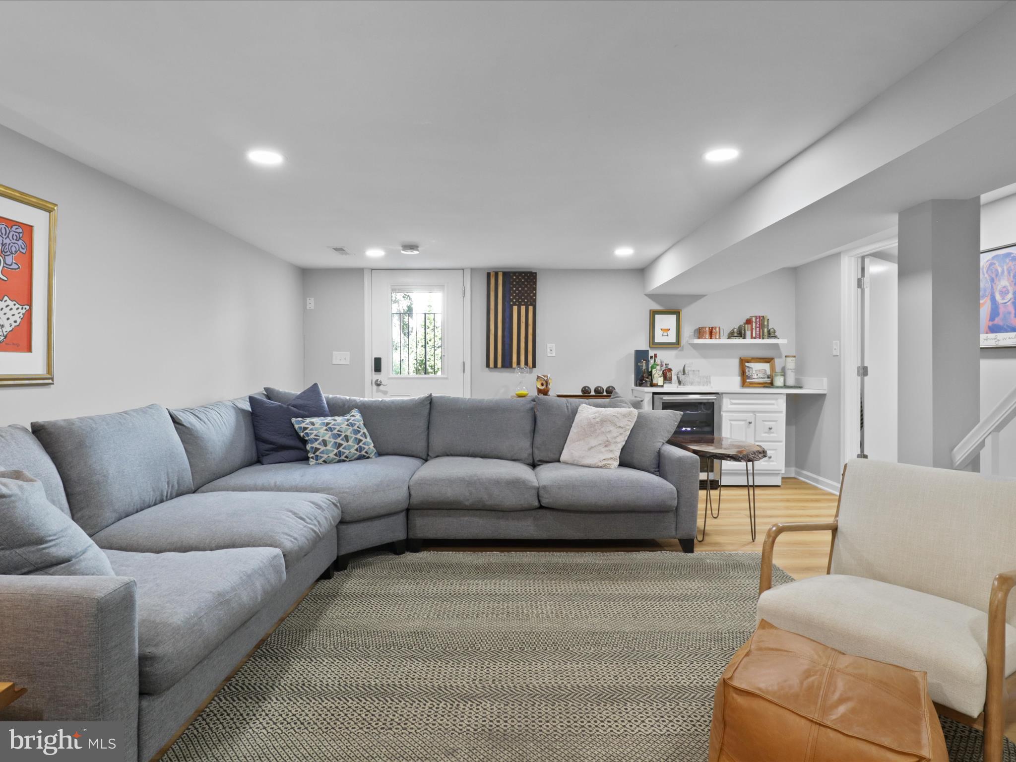 BROYHILL CREST - Residential