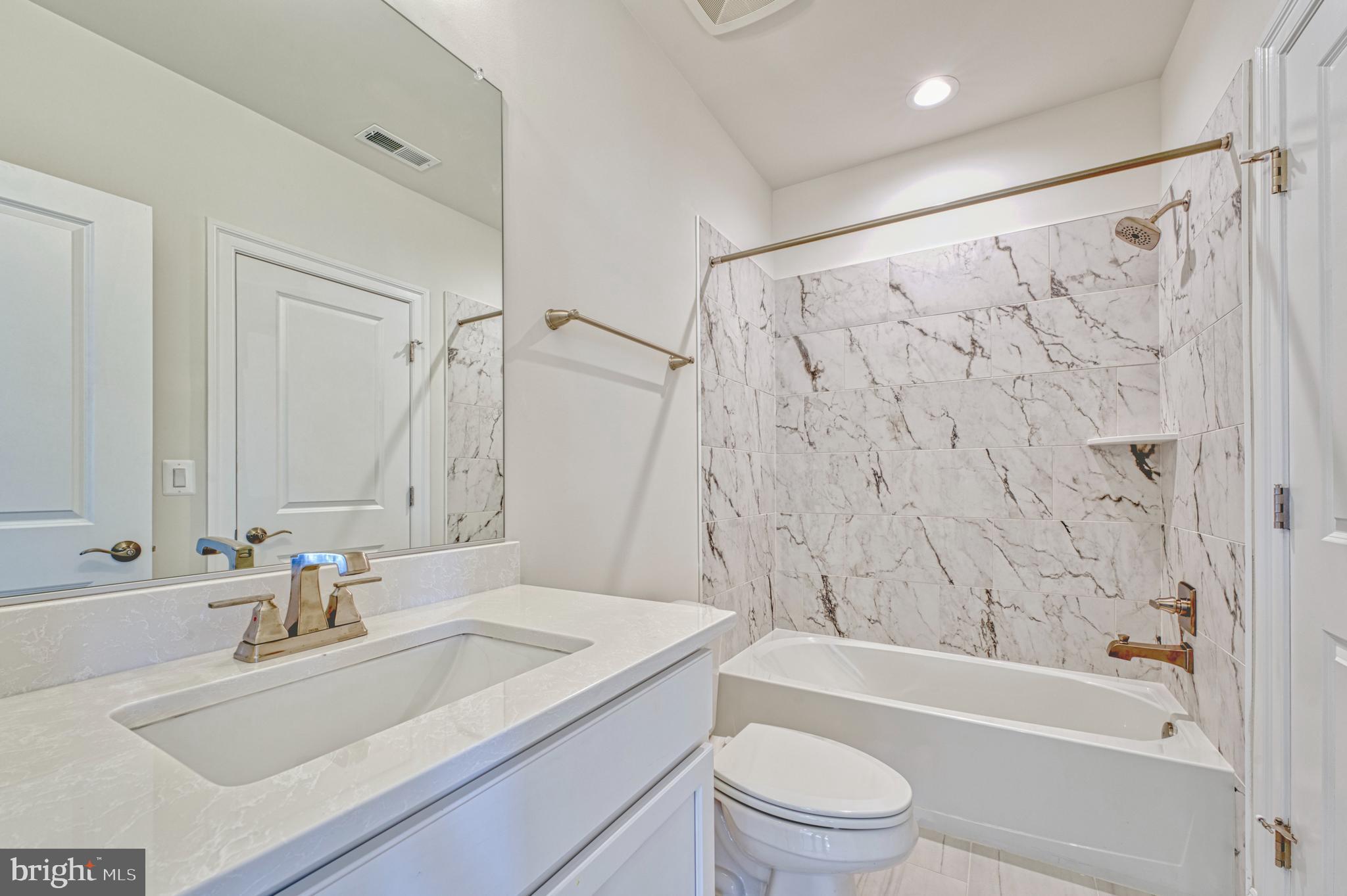 OAK GROVE - Residential