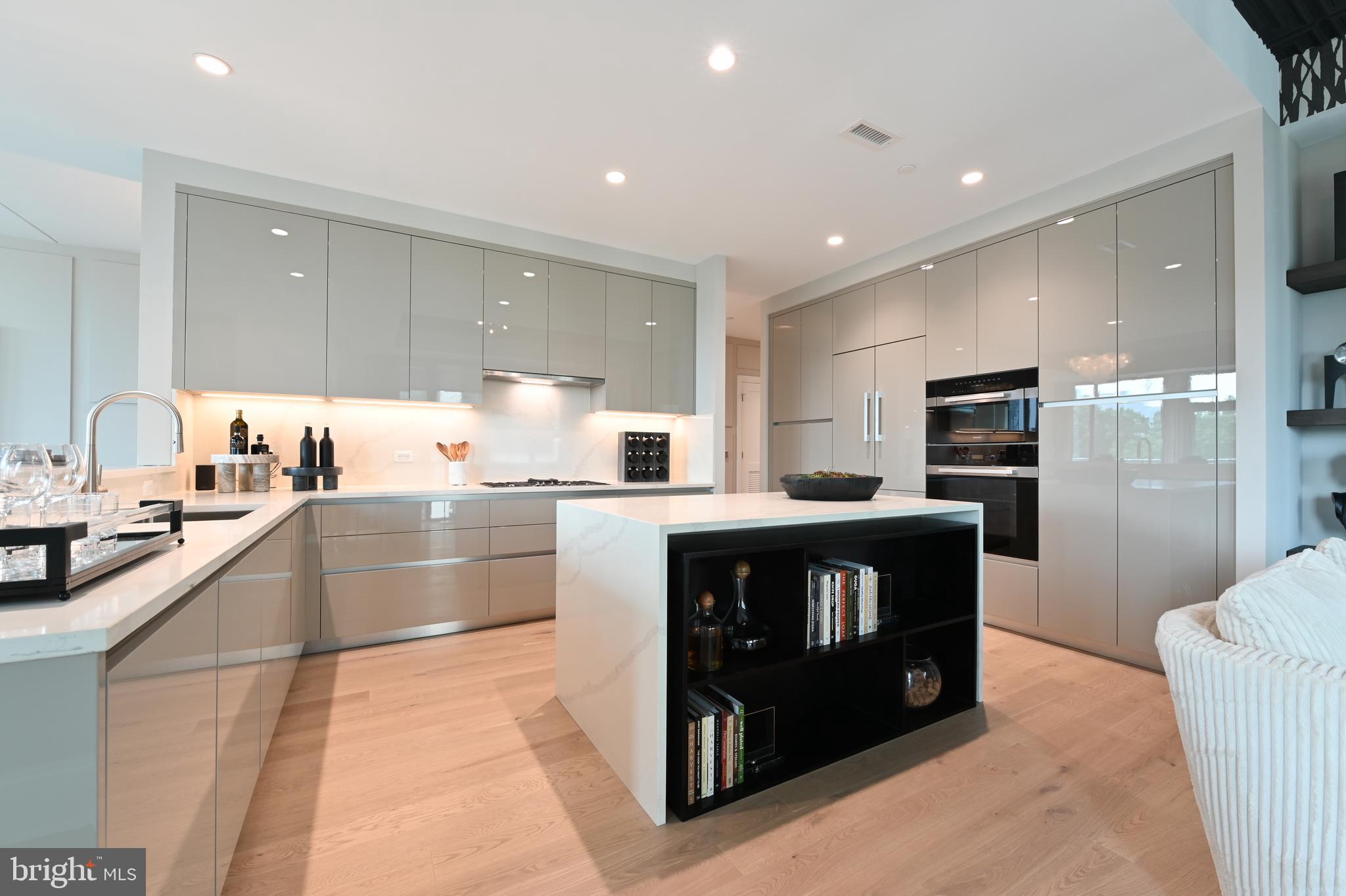 TYSONS CORNER - Residential