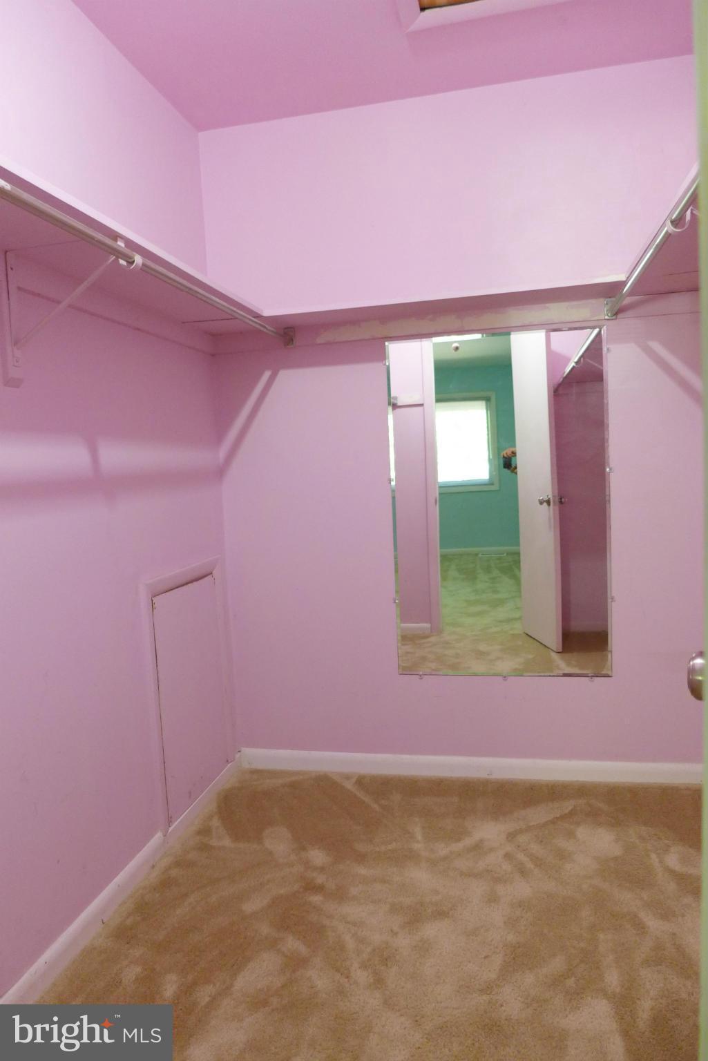 VILLAGE OF OAKLAND MILLS - Residential Lease